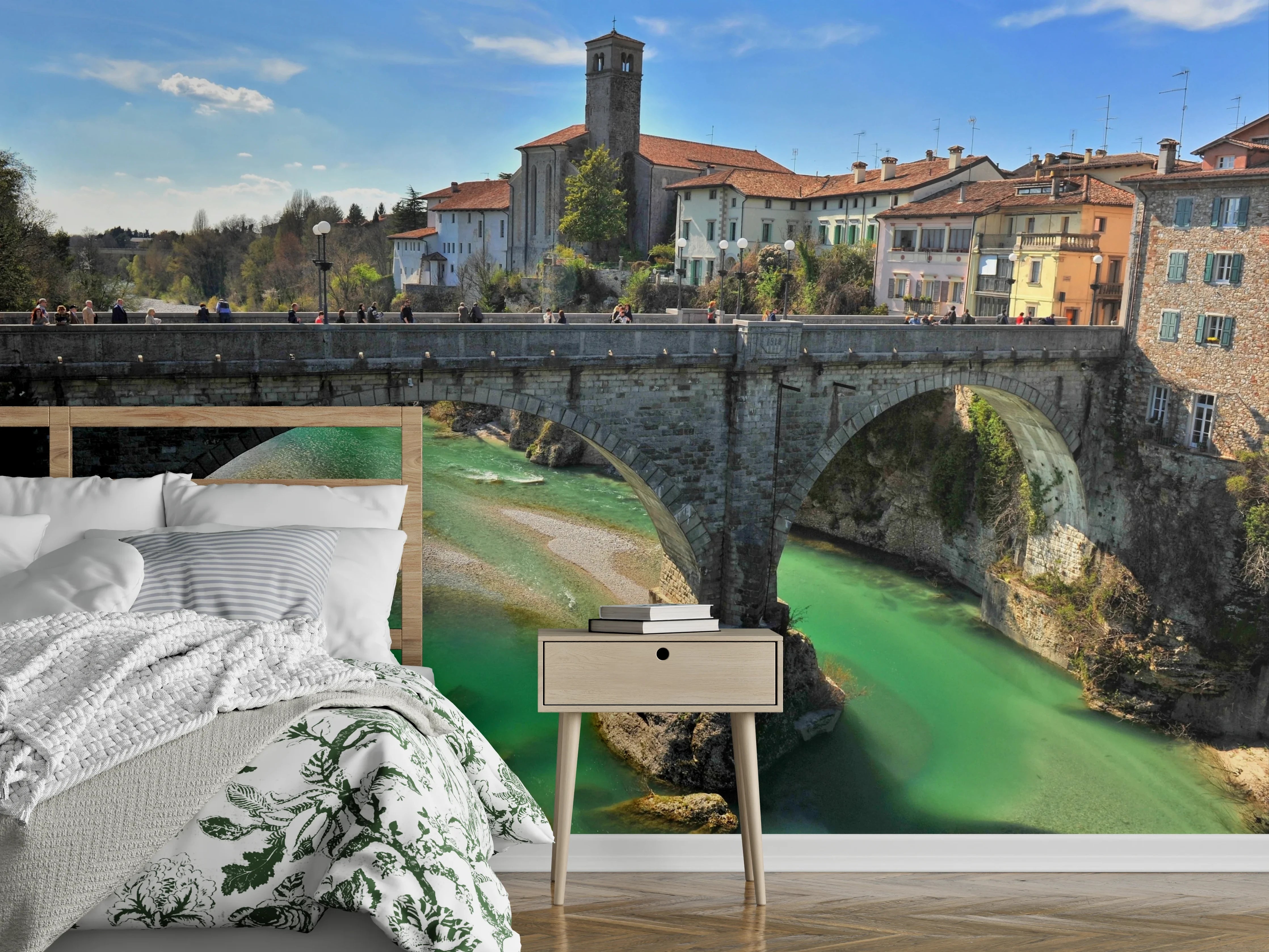 Wandverkleidung Schlafzimmer - Italienische Brücke mit türkisgrünem Fluss