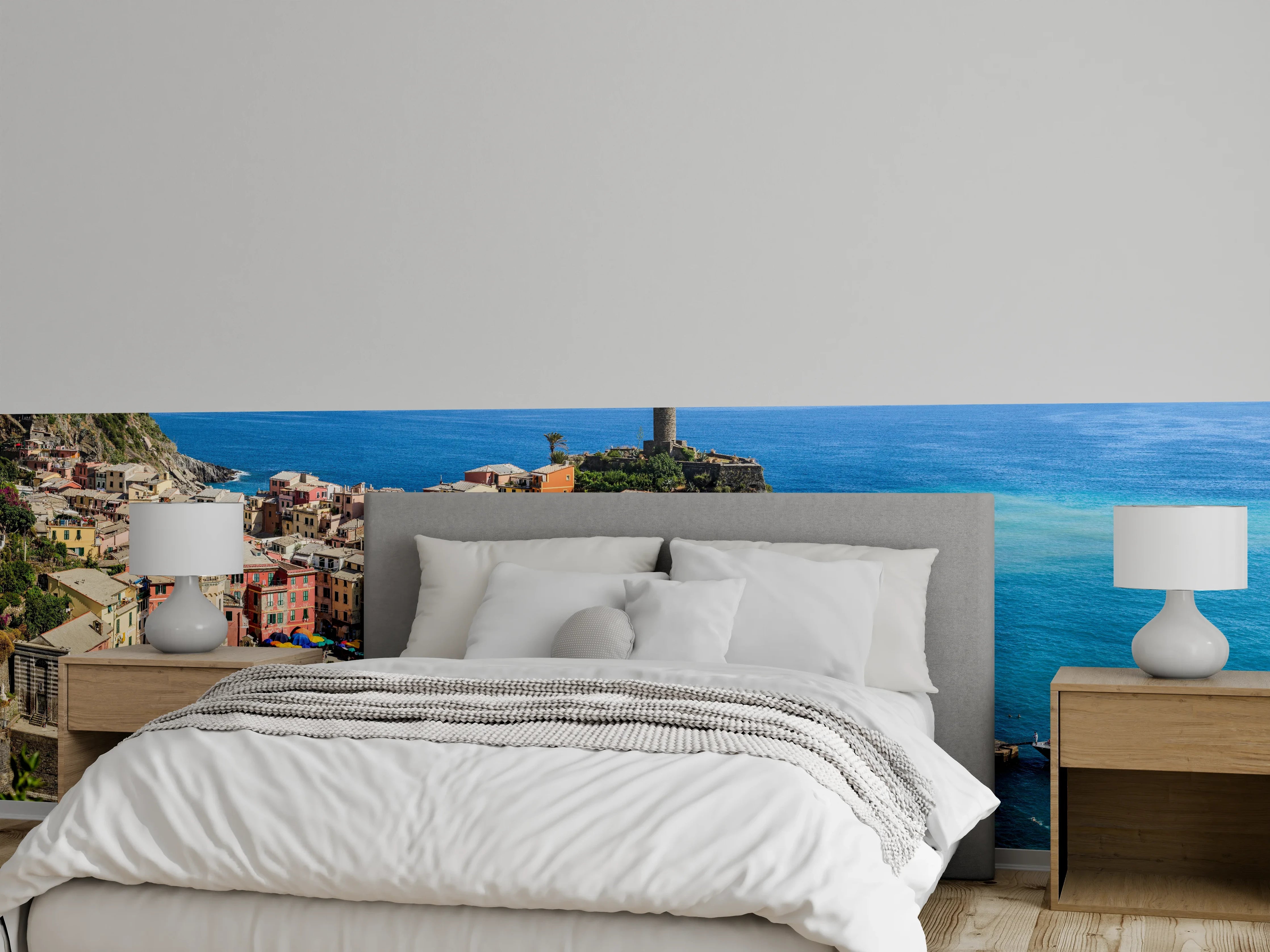 Wandverkleidung Schlafzimmer - Italienische Küstenstadt in Türkis