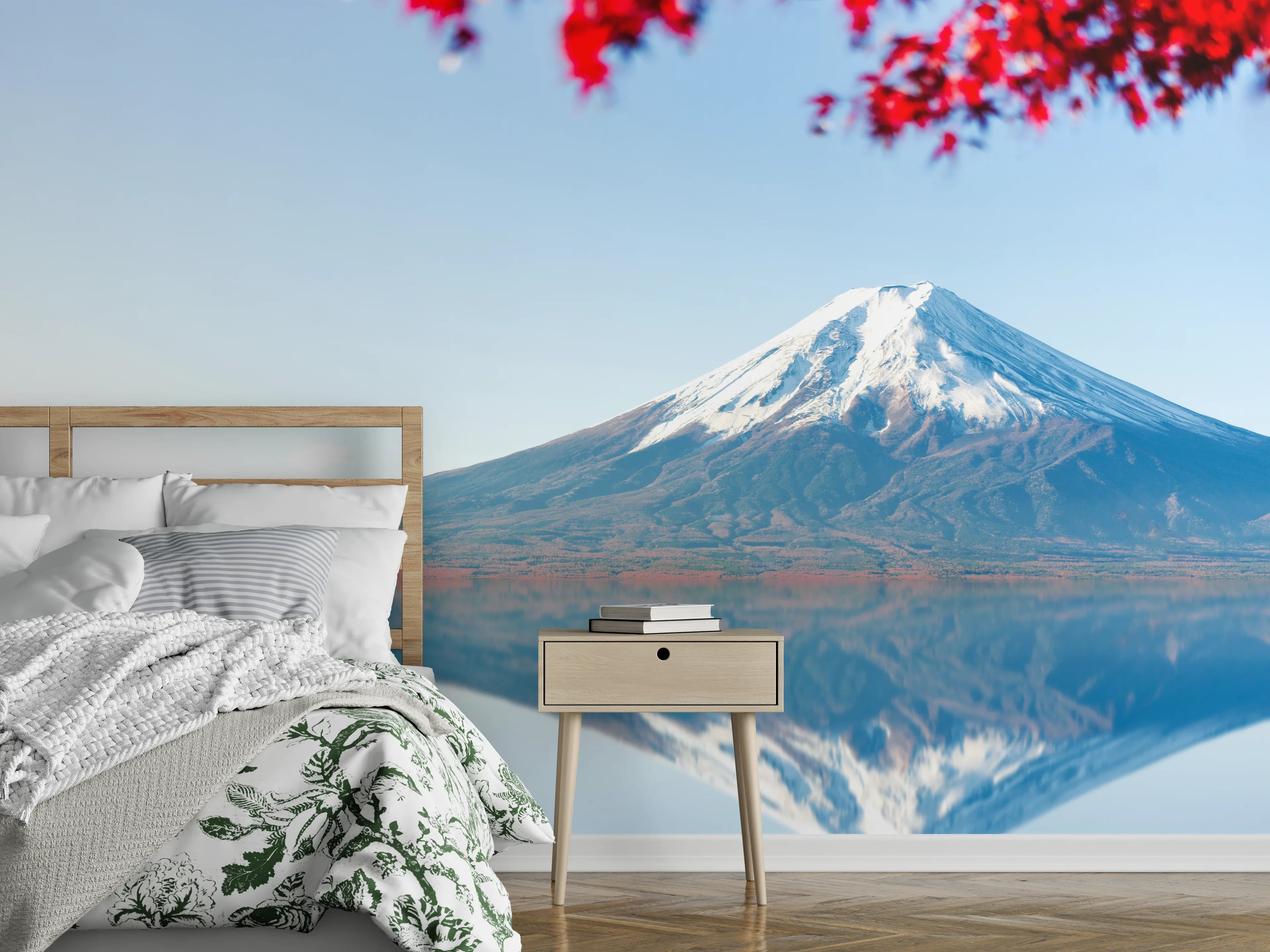 Wandverkleidung Schlafzimmer - Japanischer Fuji mit Spiegelung und Ahorn