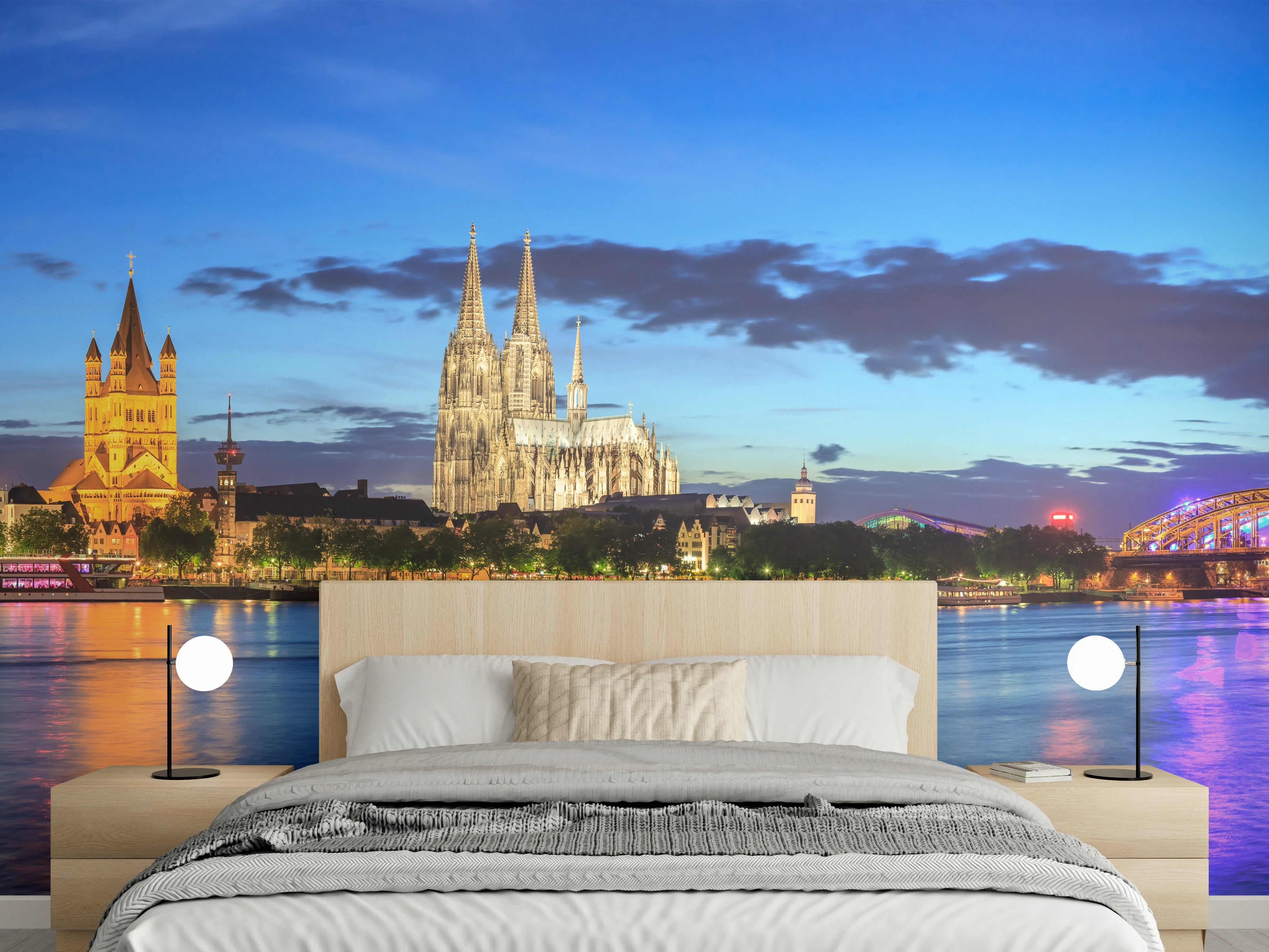 Wandverkleidung Schlafzimmer - Kölner Skyline - Nachts