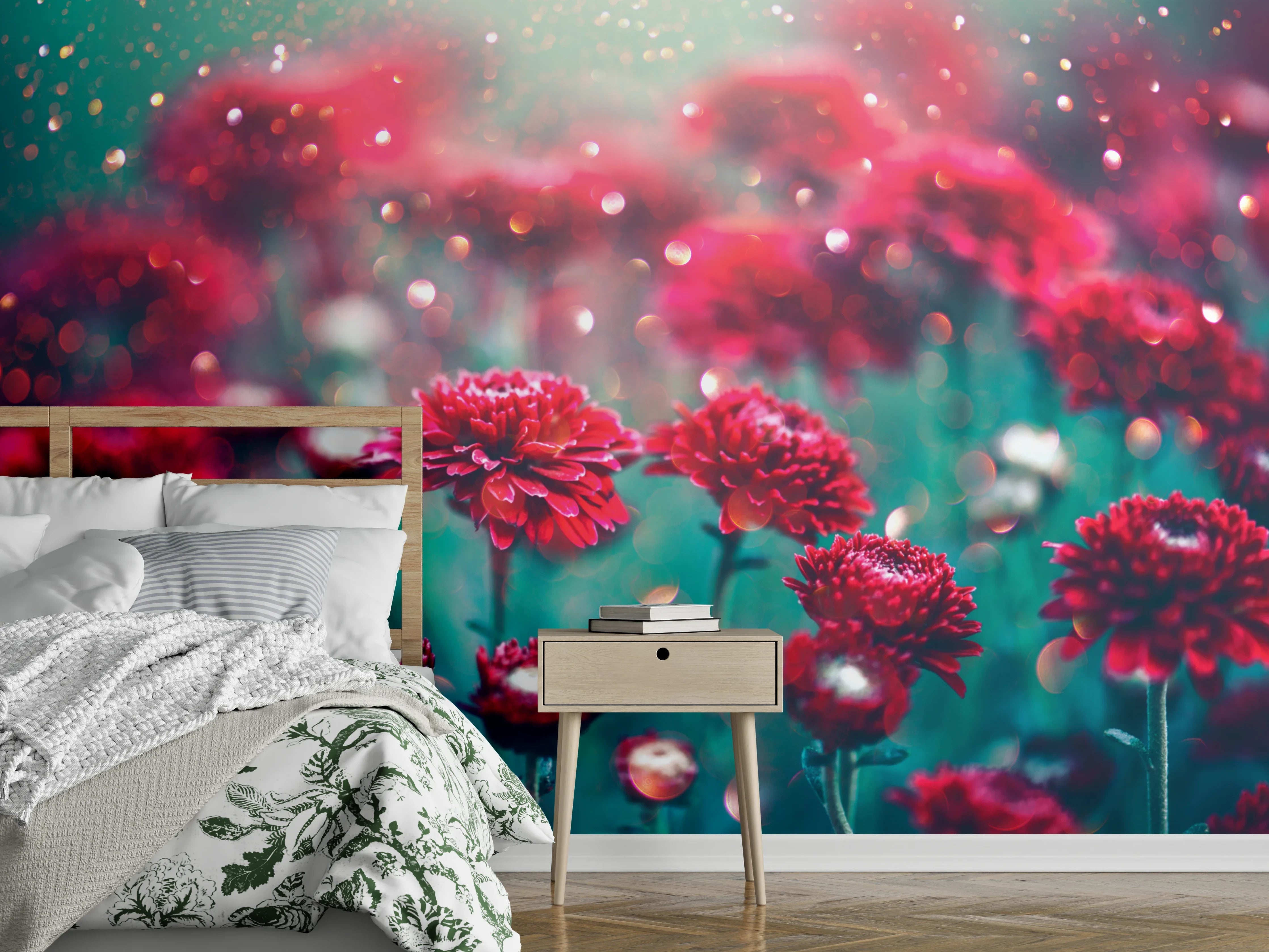 Wandverkleidung Schlafzimmer - Leuchtend rote Blumen im Garten