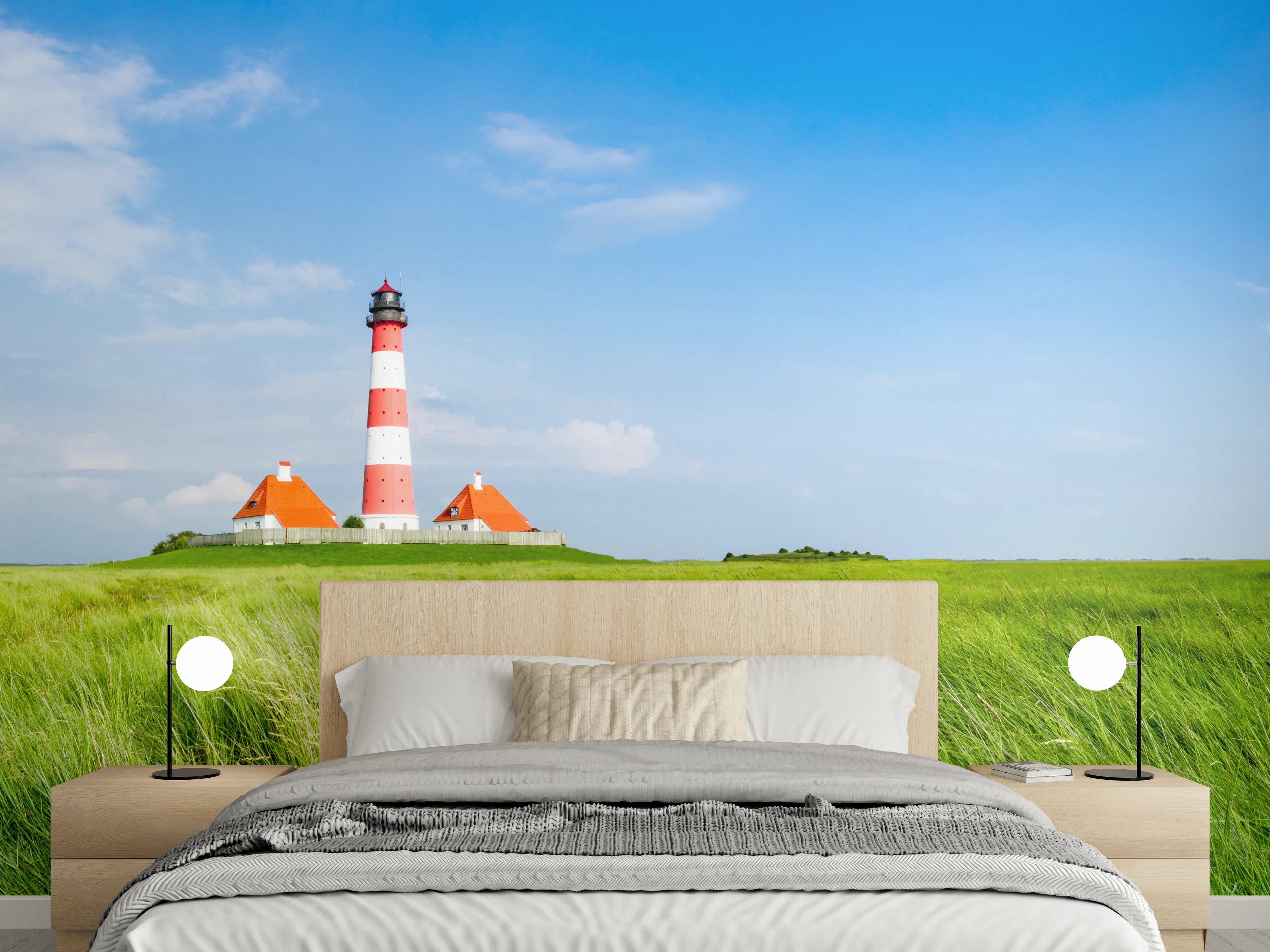 Wandverkleidung Schlafzimmer - Leuchtturm in grüner Marschlandschaft