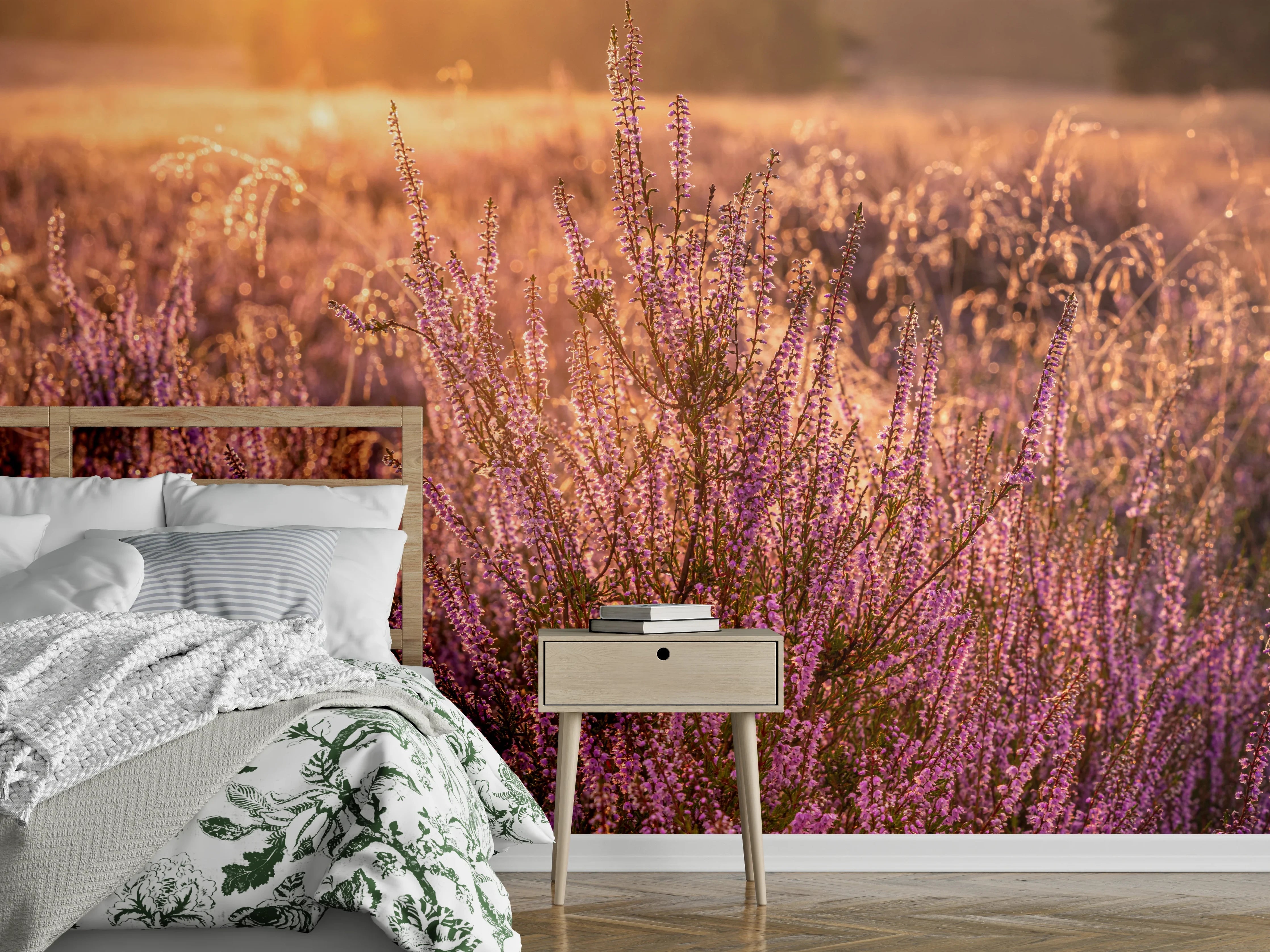 Wandverkleidung Schlafzimmer - Lila Heide im Sonnenaufgang