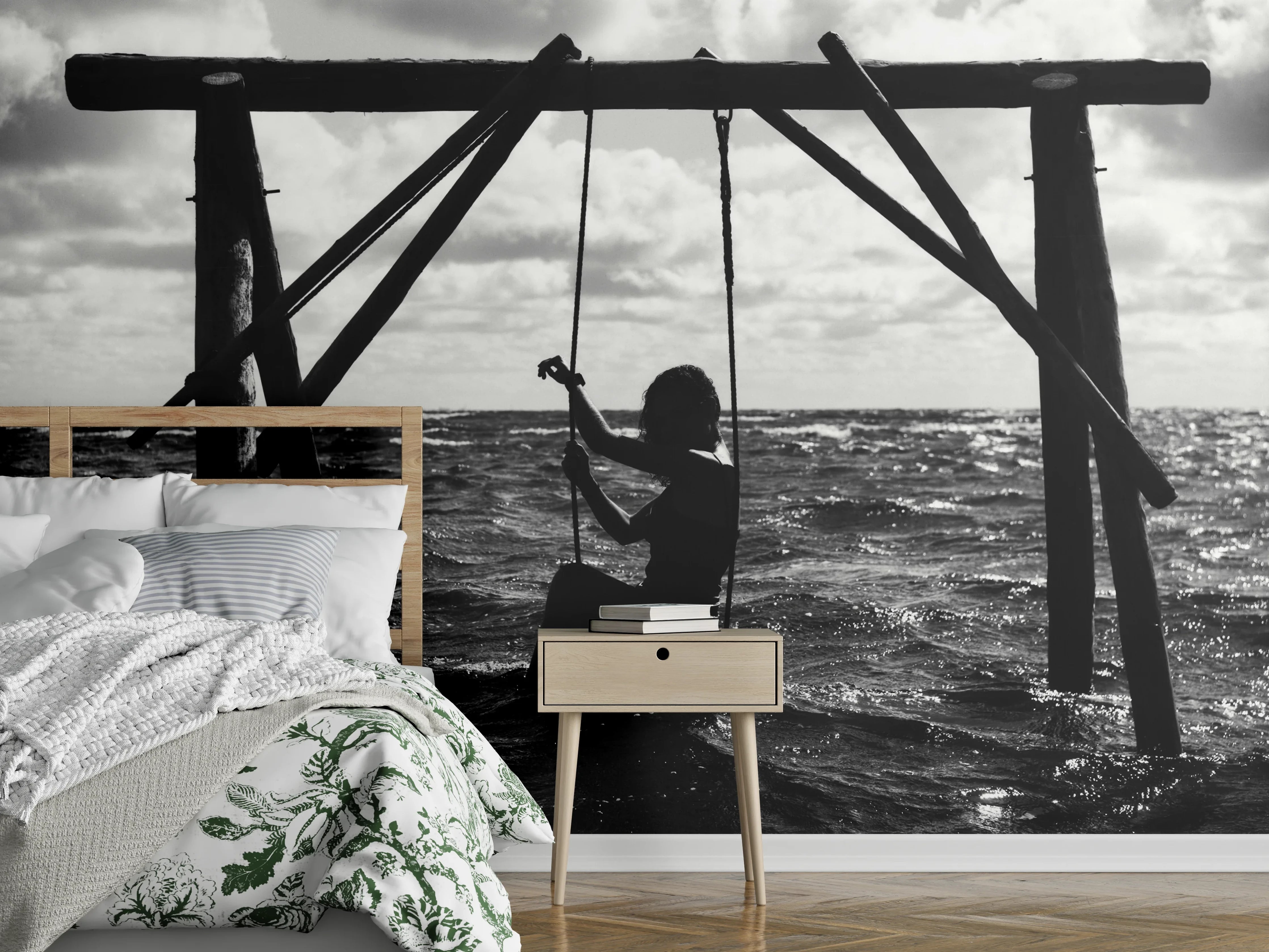 Wandverkleidung Schlafzimmer - Mädchen auf Schaukel im Wasser