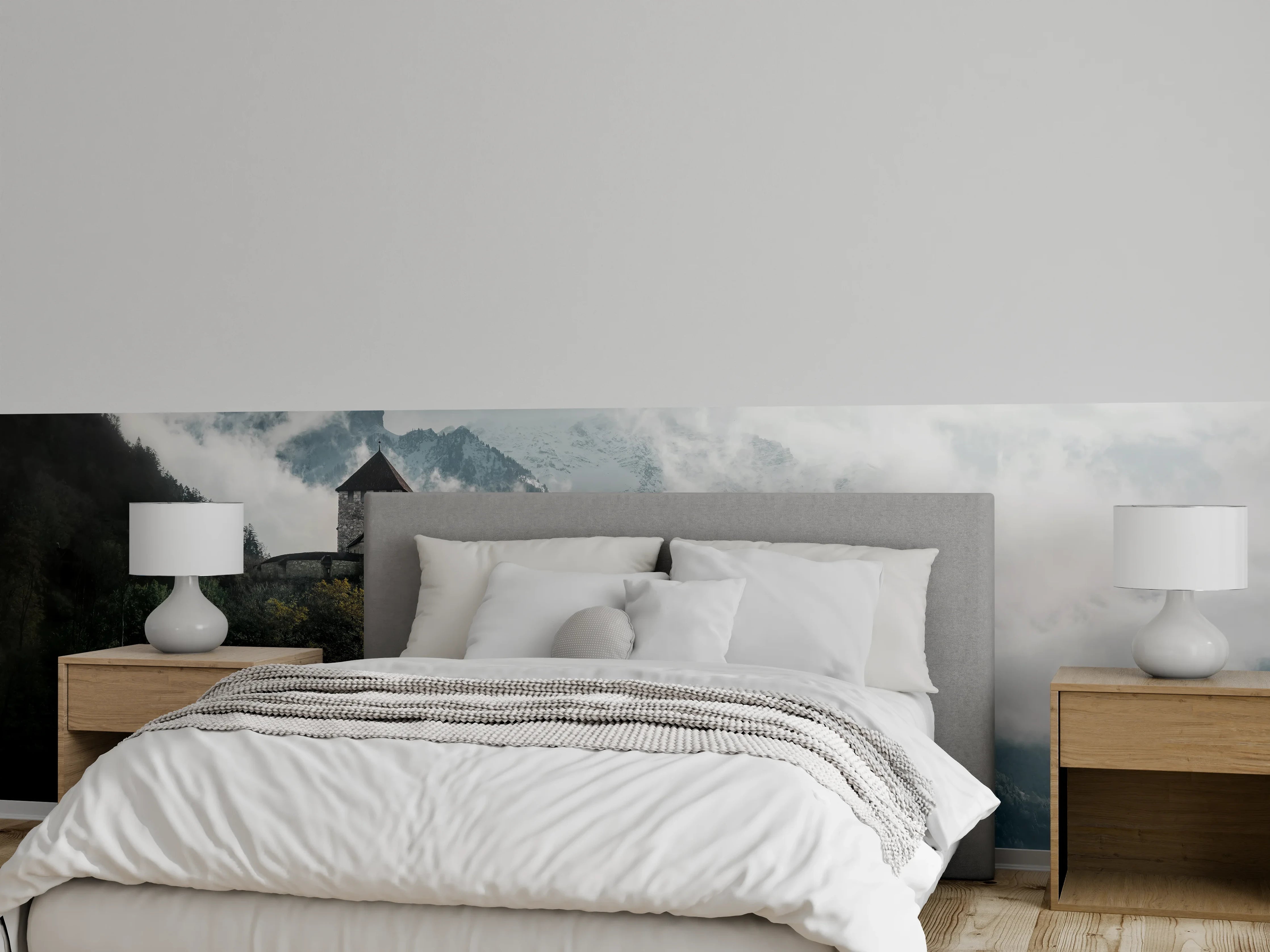 Wandverkleidung Schlafzimmer - Märchenhafte Burg auf Berg im Nebel