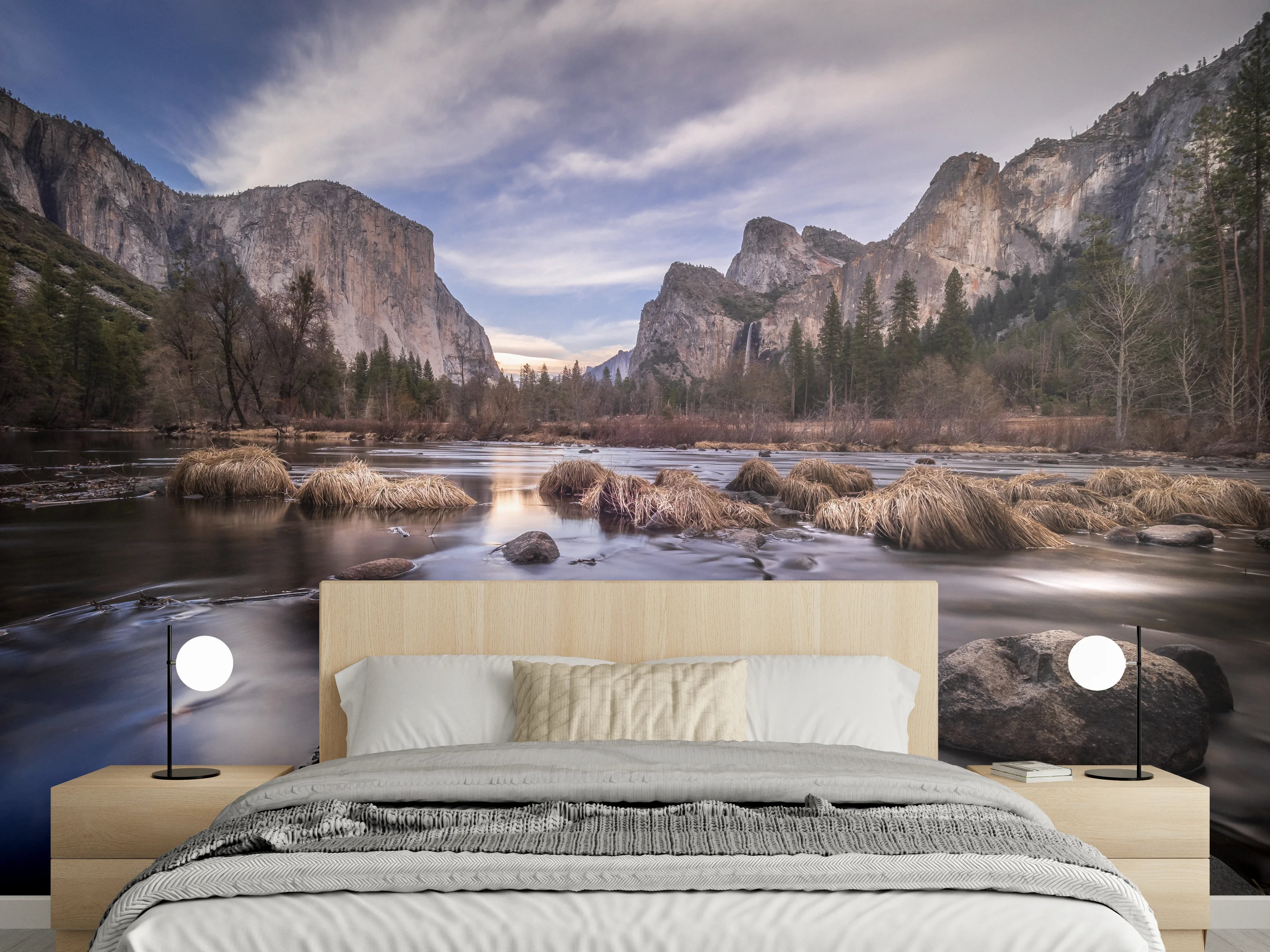 Wandverkleidung Schlafzimmer - Magische Berglandschaft Fluss Abendstimmung