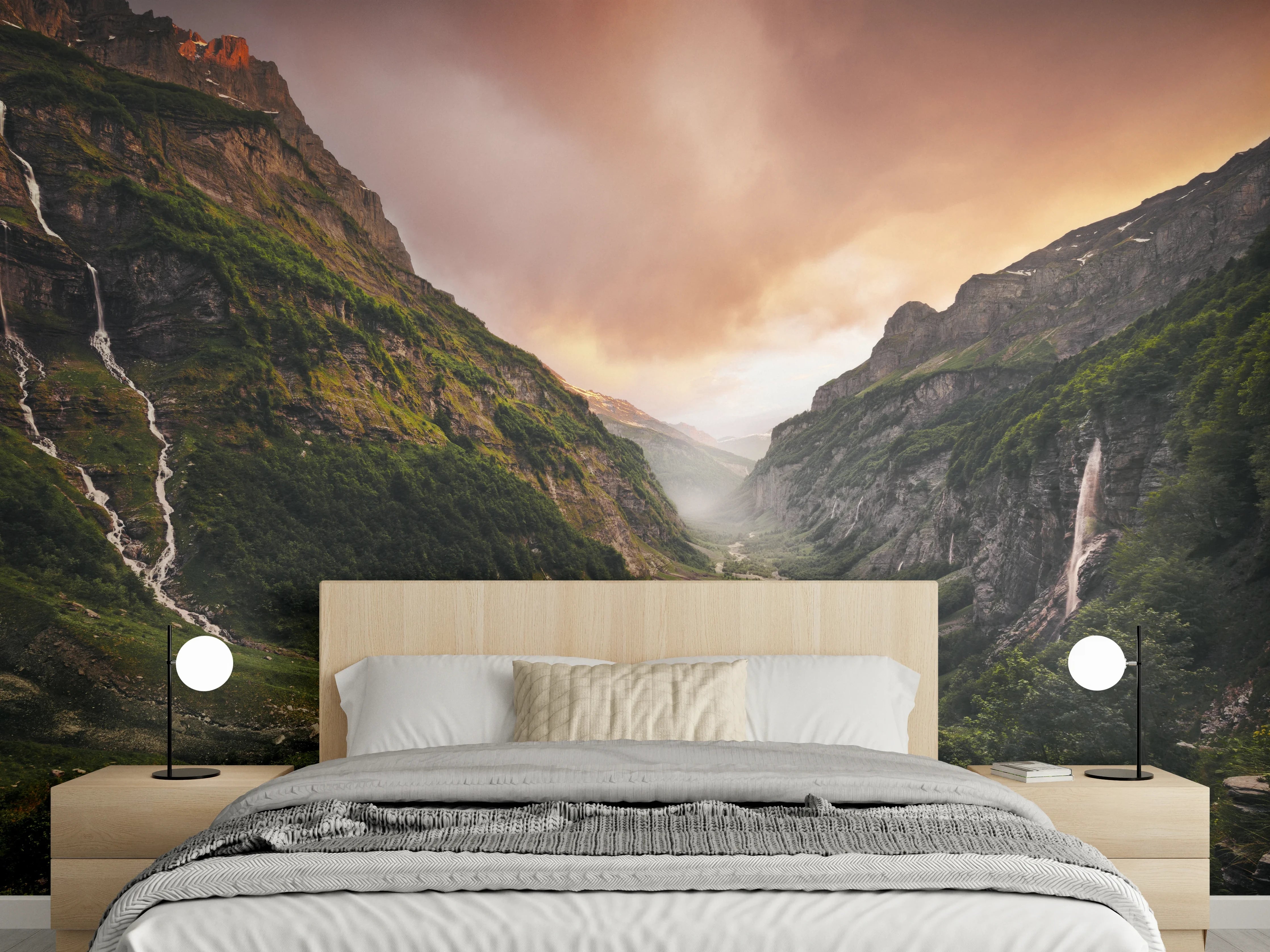 Wandverkleidung Schlafzimmer - Magischer Alpenblick bei Sonnenuntergang