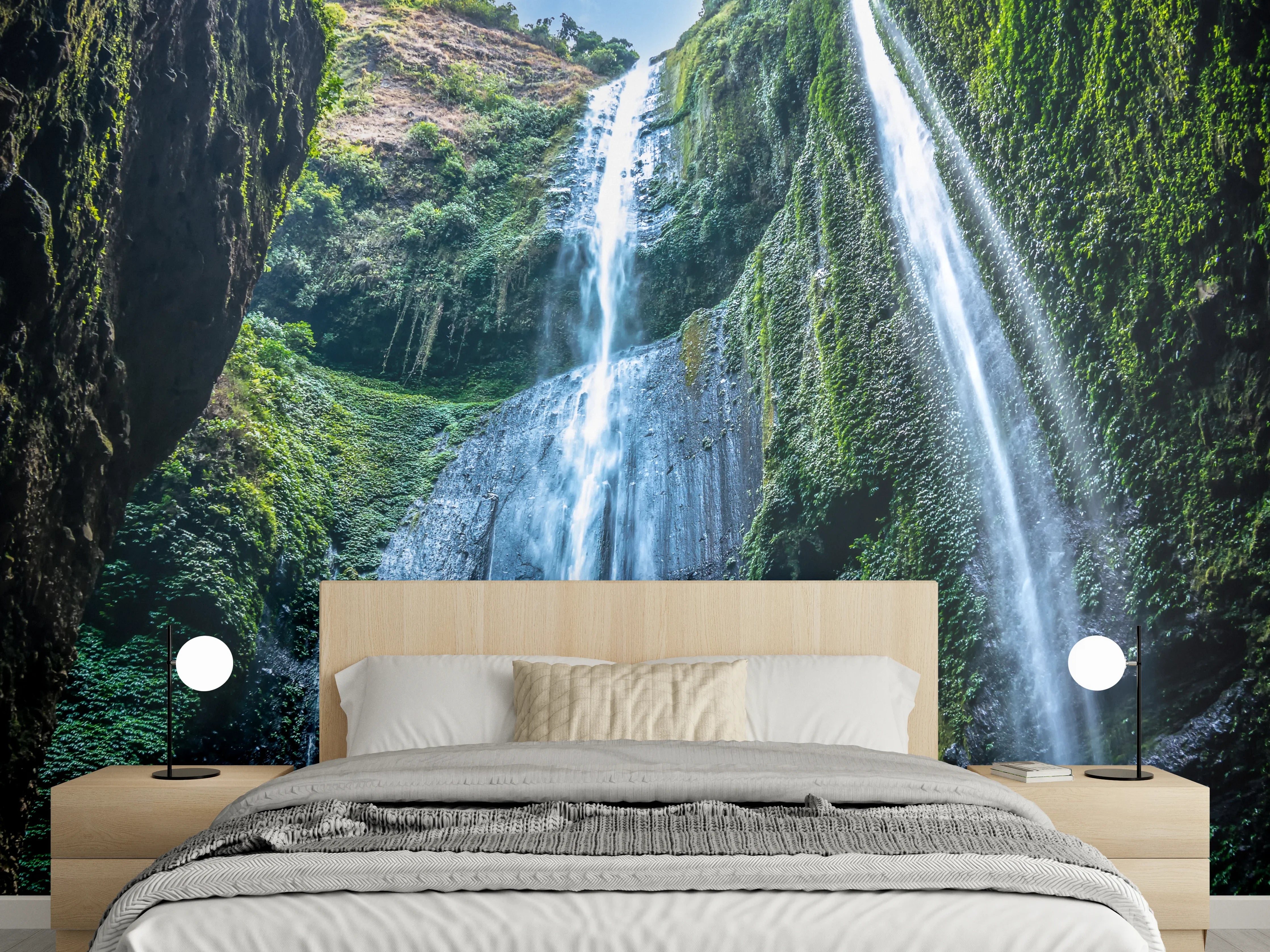Wandverkleidung Schlafzimmer - Majestätischer Dschungel-Wasserfall Naturfoto