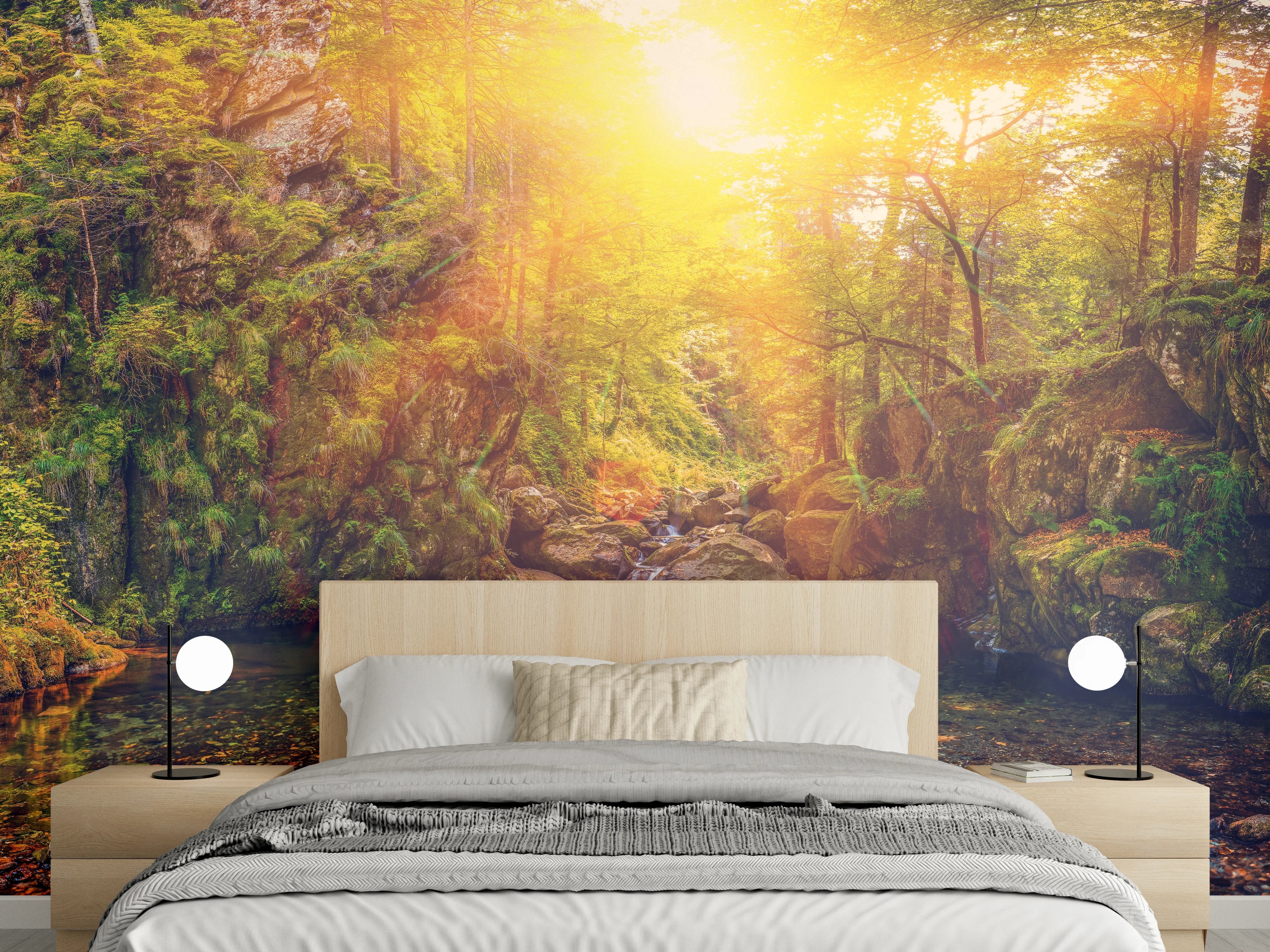 Wandverkleidung Schlafzimmer - Malerischer Sonnenstrahl am Waldfluss