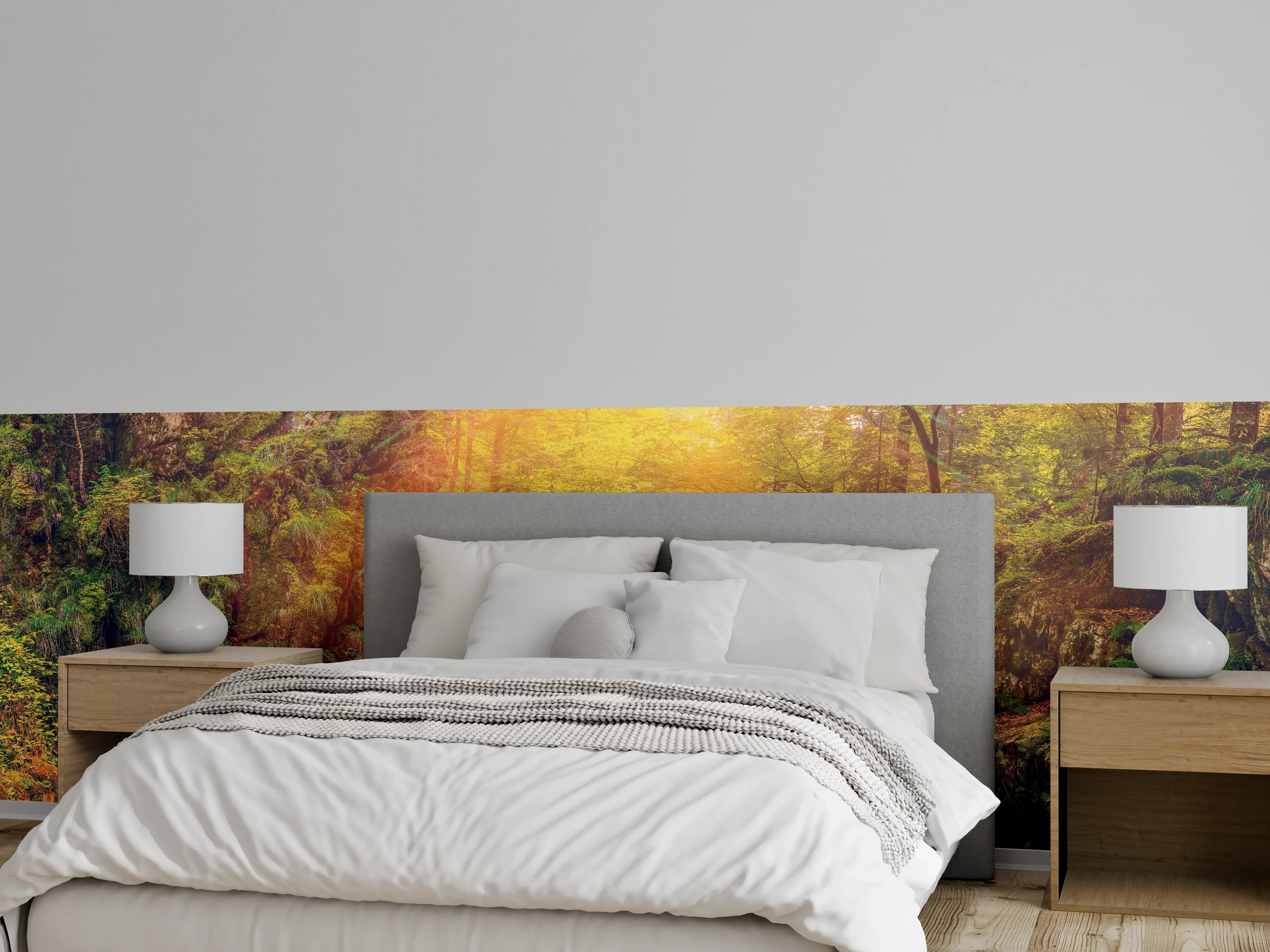 Wandverkleidung Schlafzimmer - Malerischer Sonnenstrahl am Waldfluss