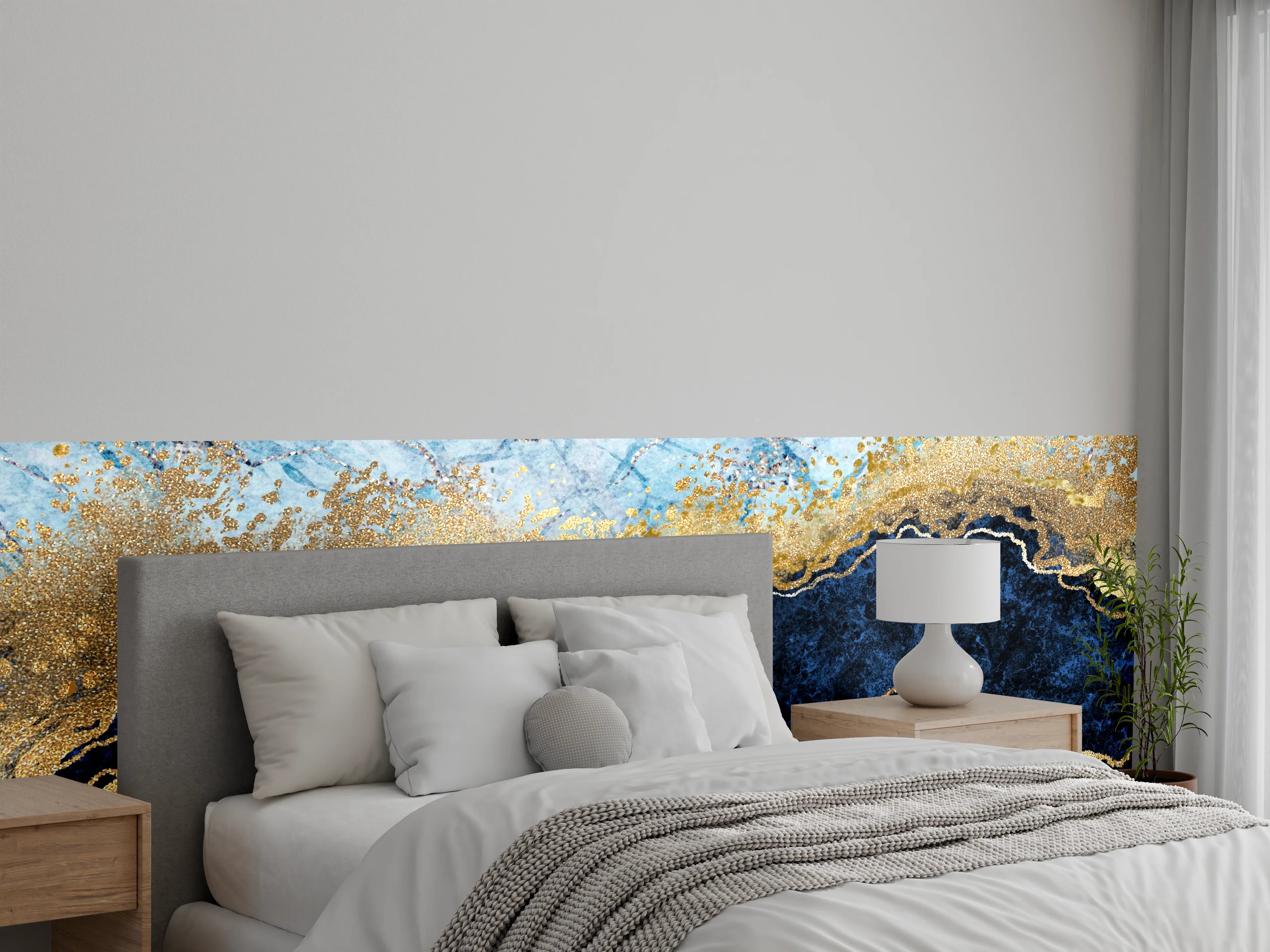 Wandverkleidung Schlafzimmer - Marmor-Optik: Blaue Gold-Akzente modern
