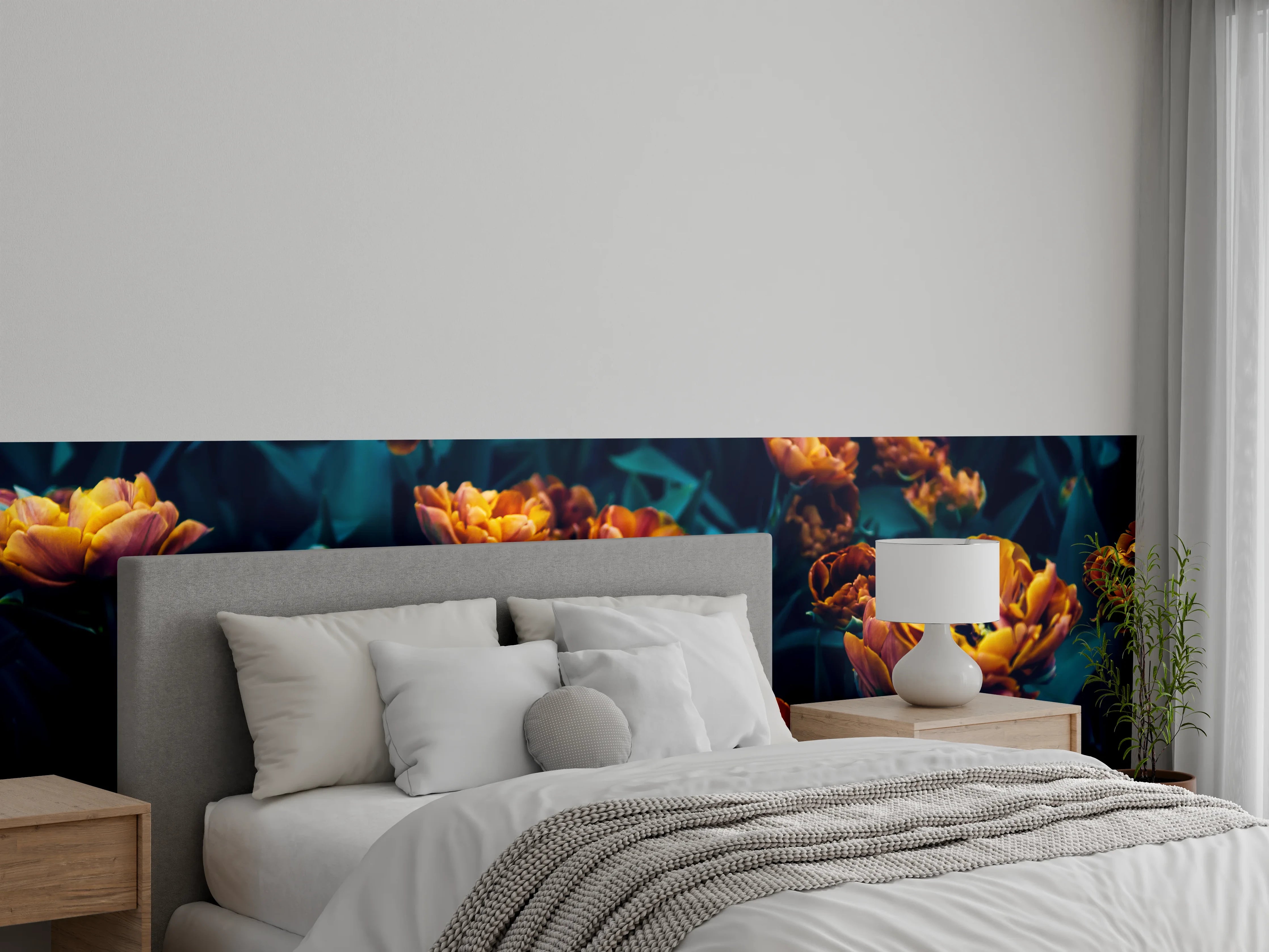 Wandverkleidung Schlafzimmer - Mystische orangefarbene Tulpen im Dunkel