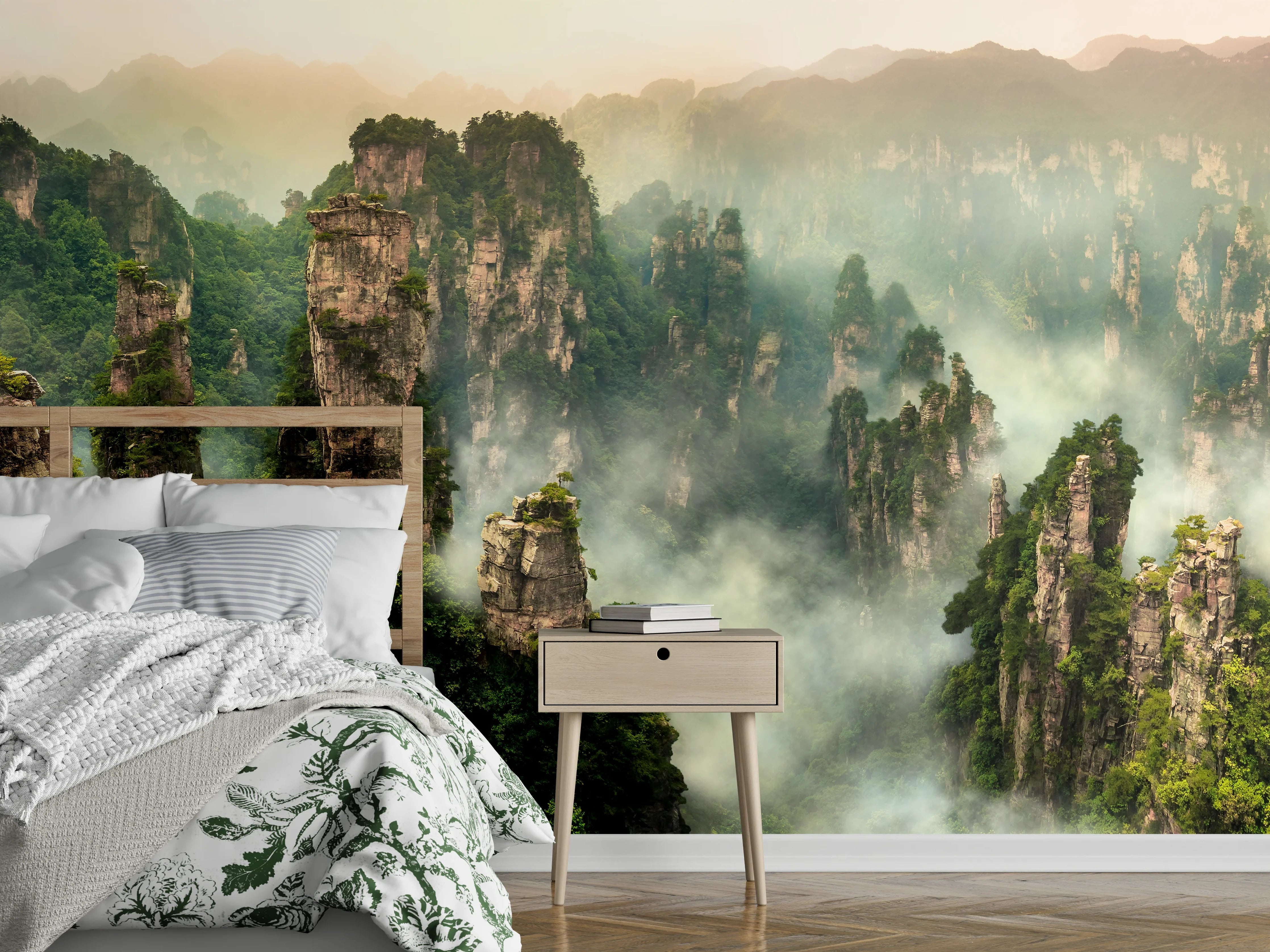 Wandverkleidung Schlafzimmer - Mystischer Urwald mit Felsen im Nebel