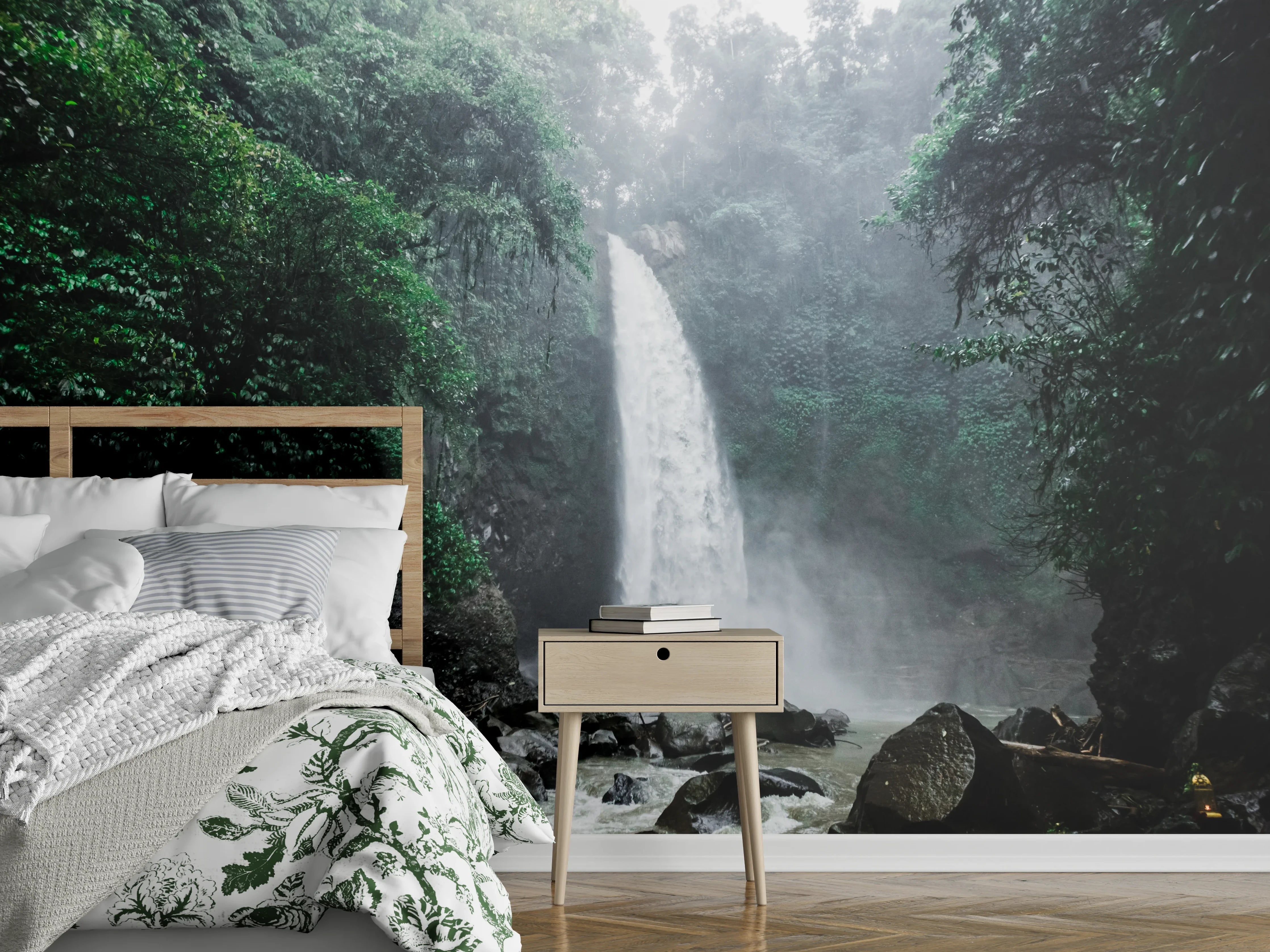 Wandverkleidung Schlafzimmer - Natur Wasserfall Dschungelgrün Fototapete