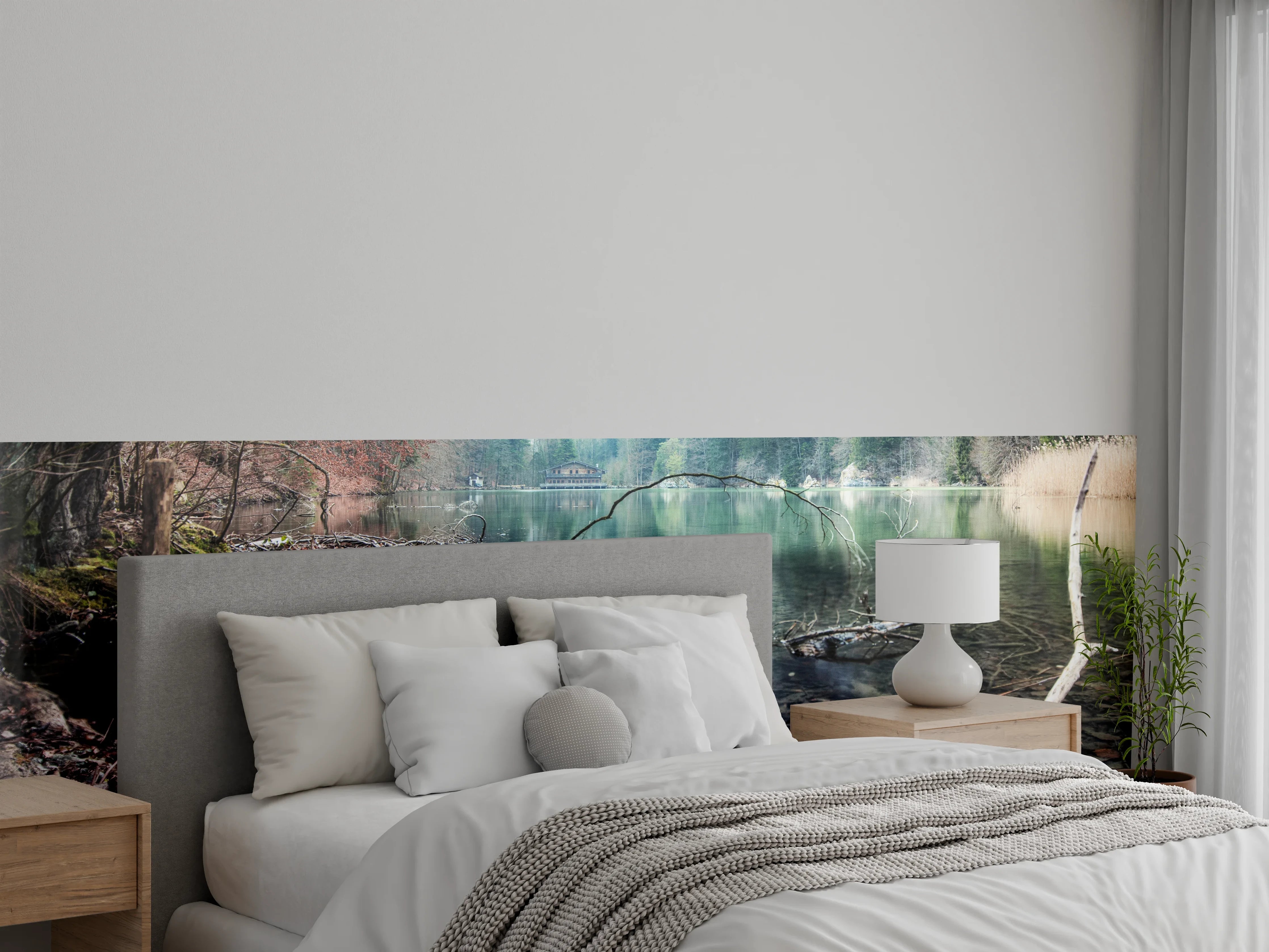 Wandverkleidung Schlafzimmer - Nebelschimmer über silbernen Tannen