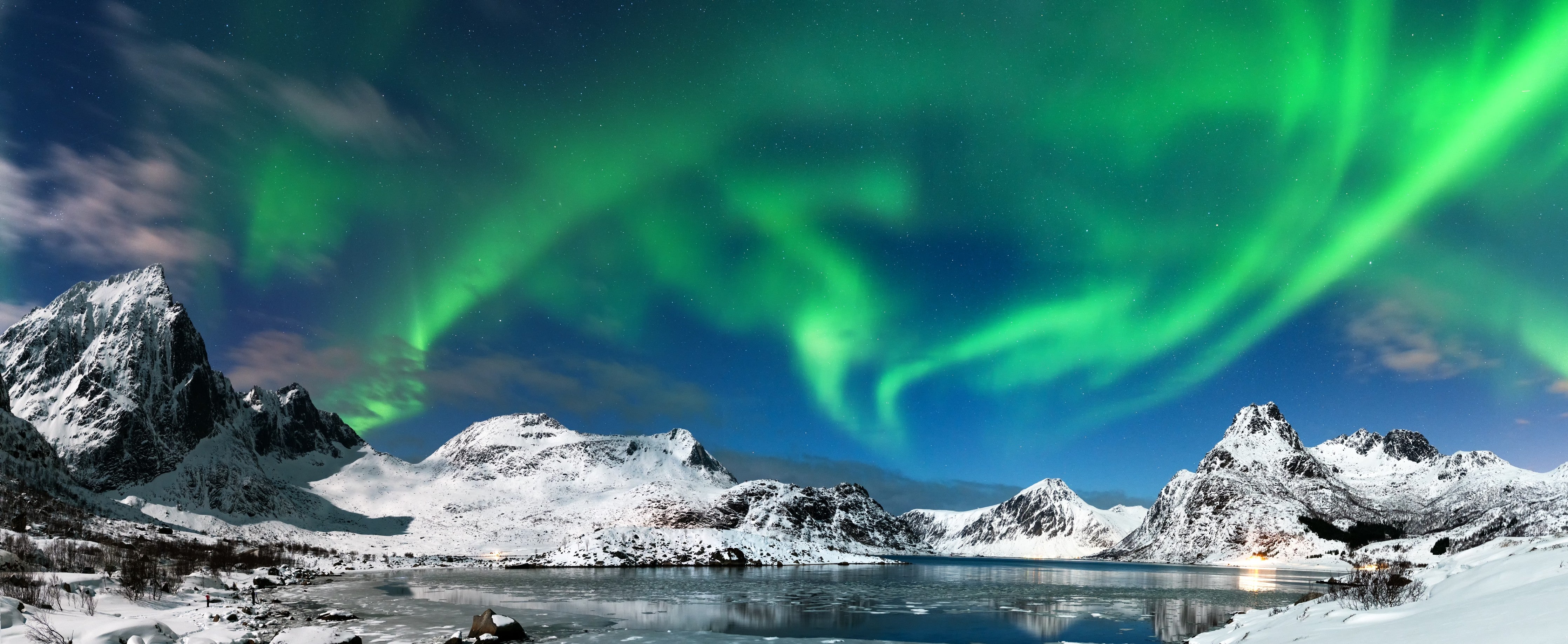 Wandverkleidung Schlafzimmer-Nordlicht über verschneitem Fjord