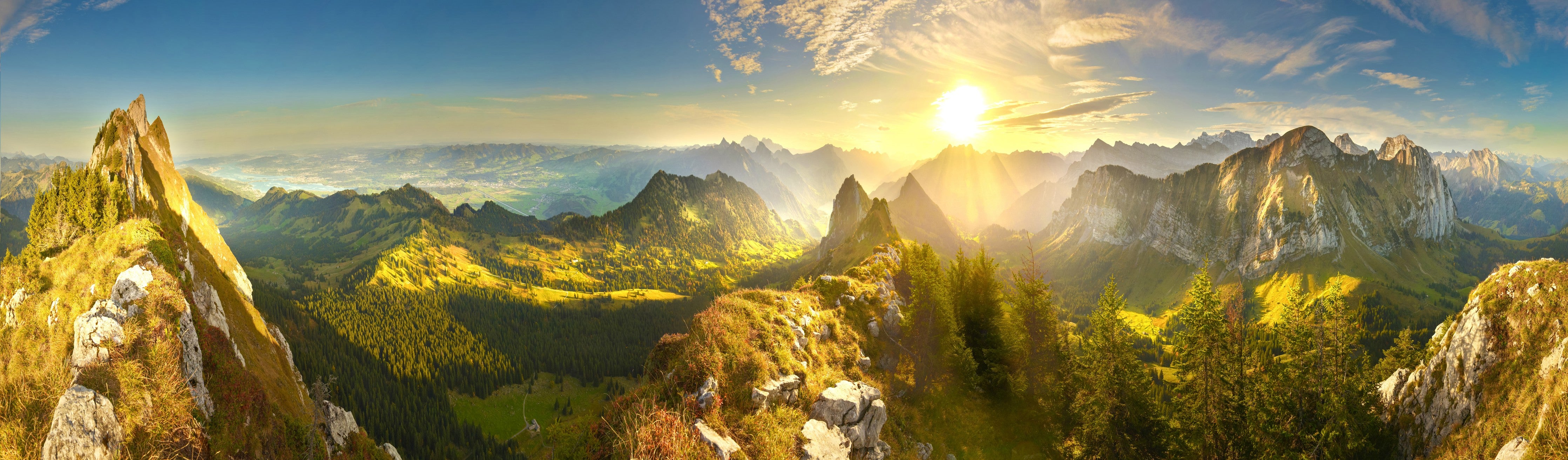 Wandverkleidung Schlafzimmer-Panorama Berglandschaft im Sonnenlicht