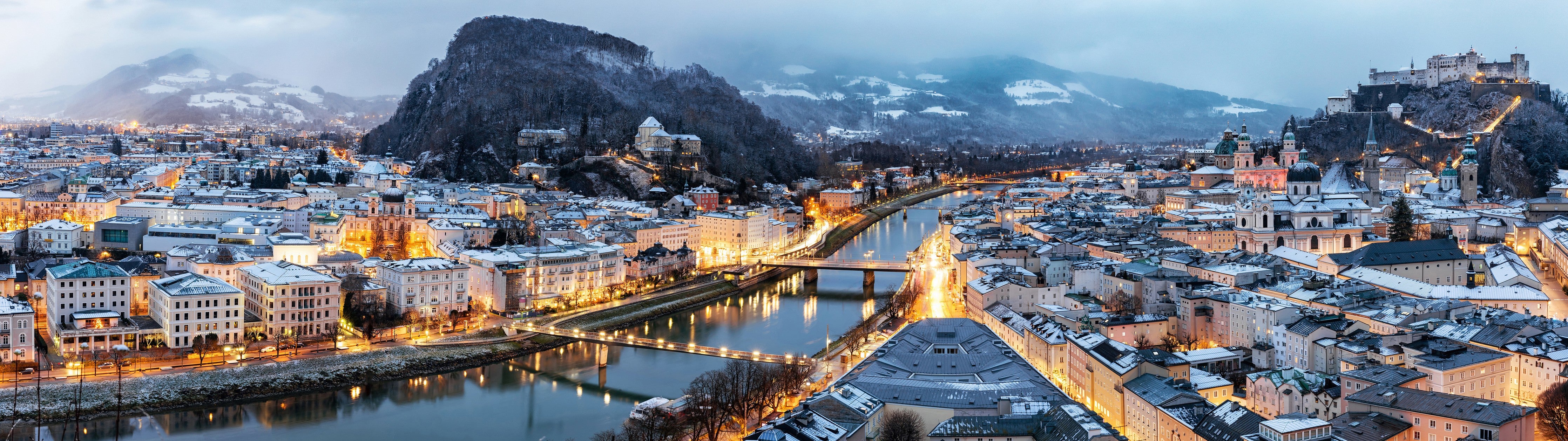 Wandverkleidung Schlafzimmer-Panorama Salzburg bei Abenddämmerung