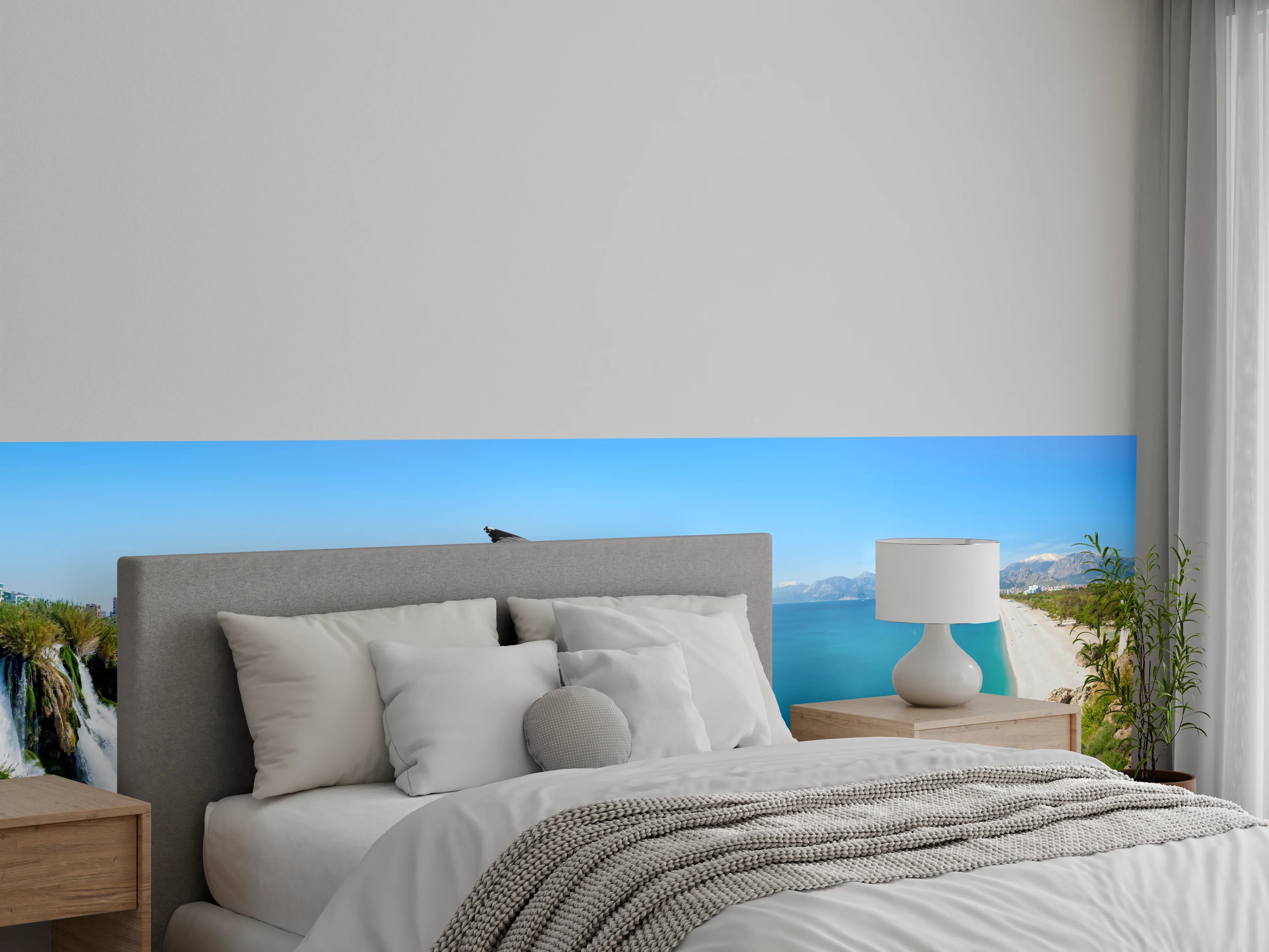 Wandverkleidung Schlafzimmer - Panorama-Strandblick mit Wasserfall und Möwe