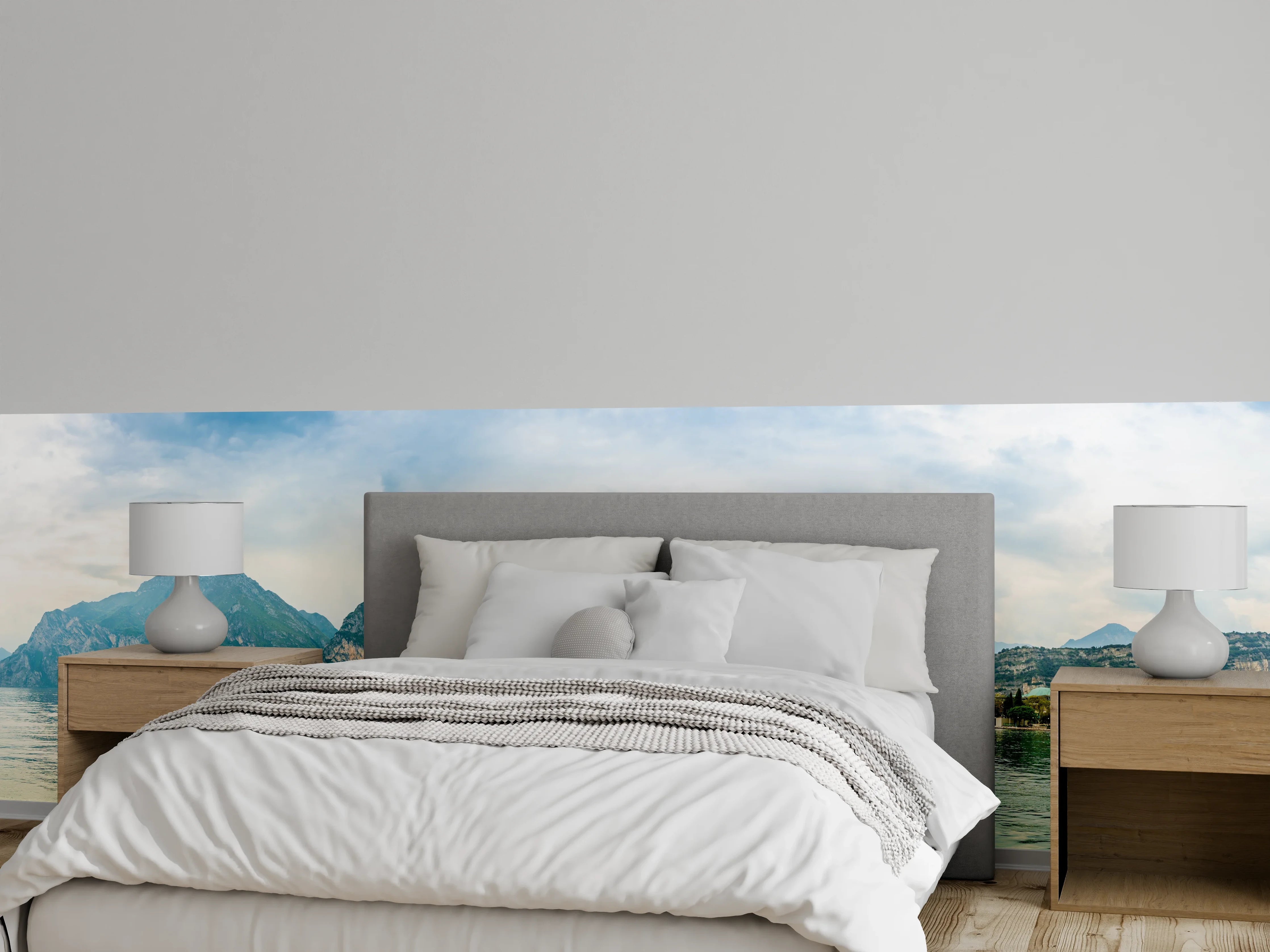 Wandverkleidung Schlafzimmer - Panoramablick Gardasee und Berge