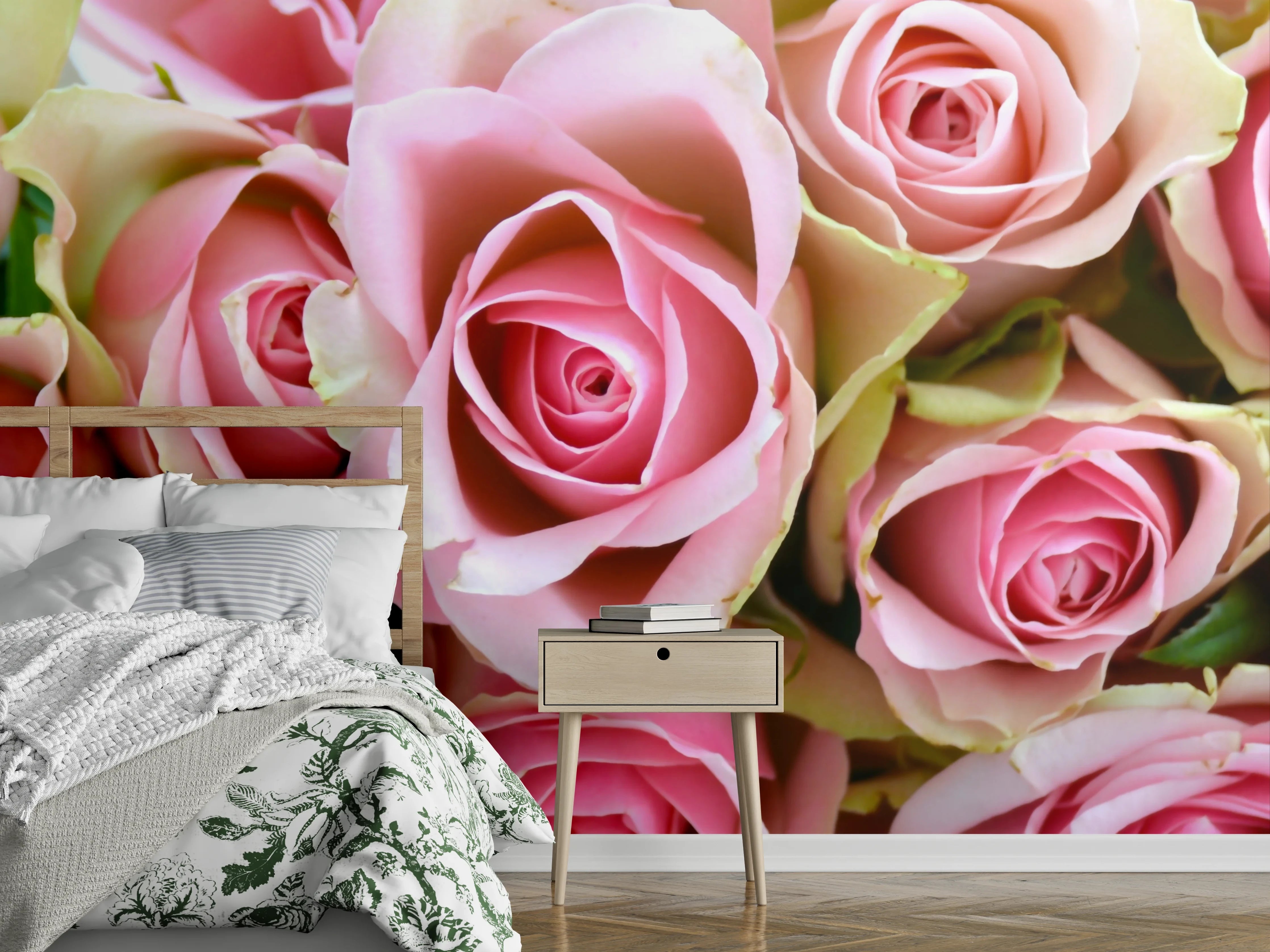 Wandverkleidung Schlafzimmer - Romantische rosa Rosenblüten Nahaufnahme