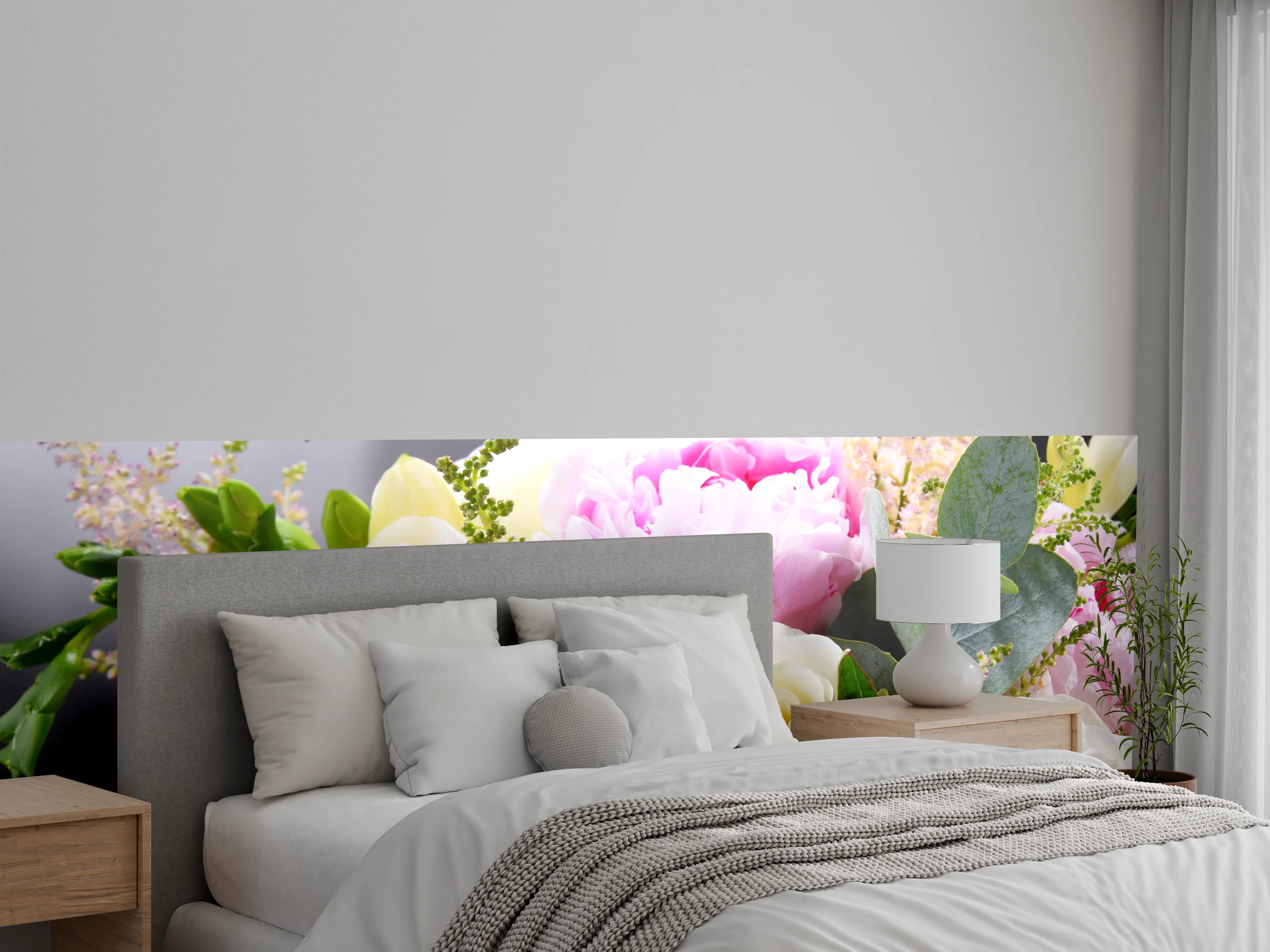 Wandverkleidung Schlafzimmer - Romantischer Blumenstrauß in Pastellfarben