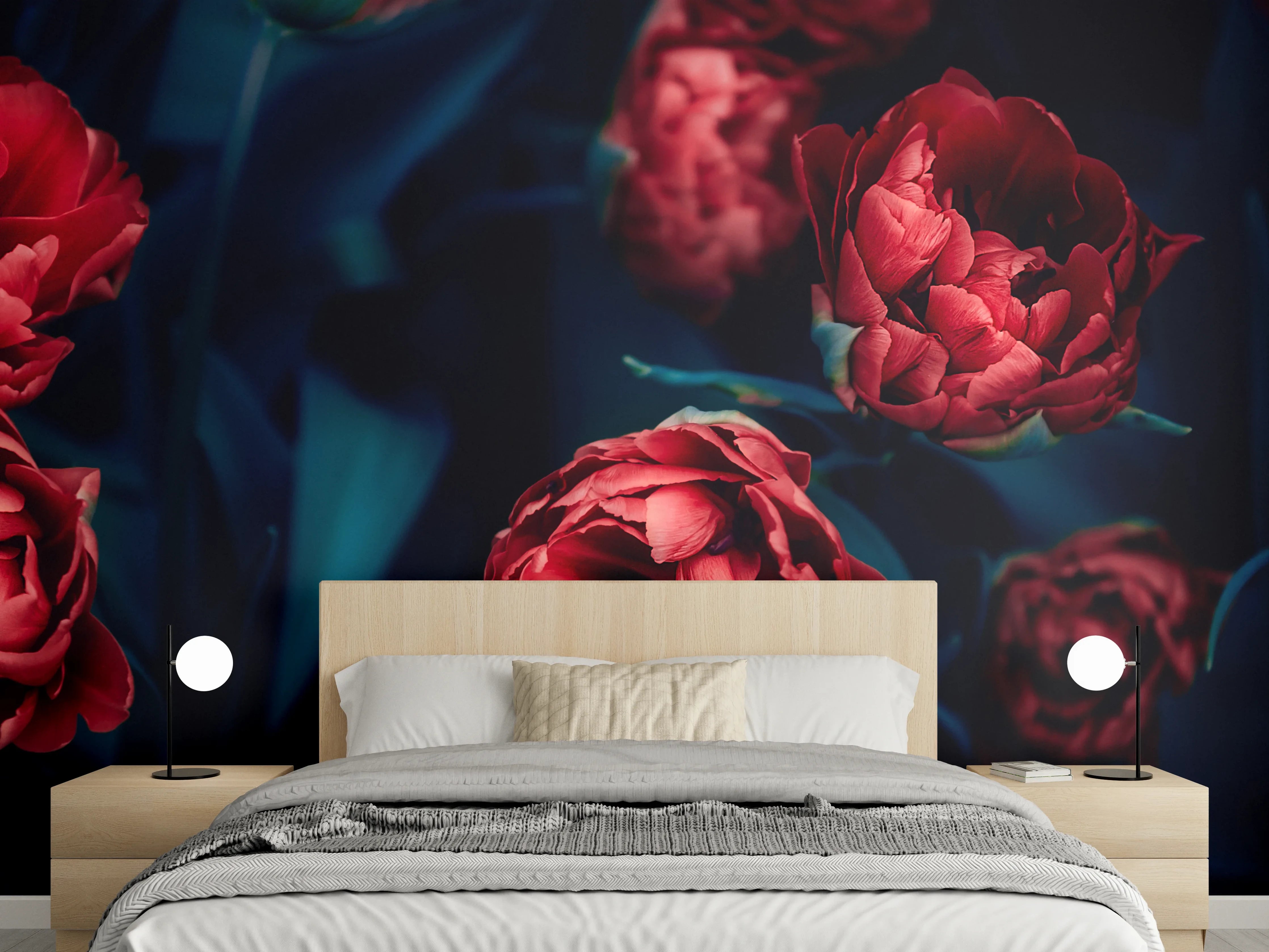 Wandverkleidung Schlafzimmer - Rote Pfingstrosen im dunklen Look