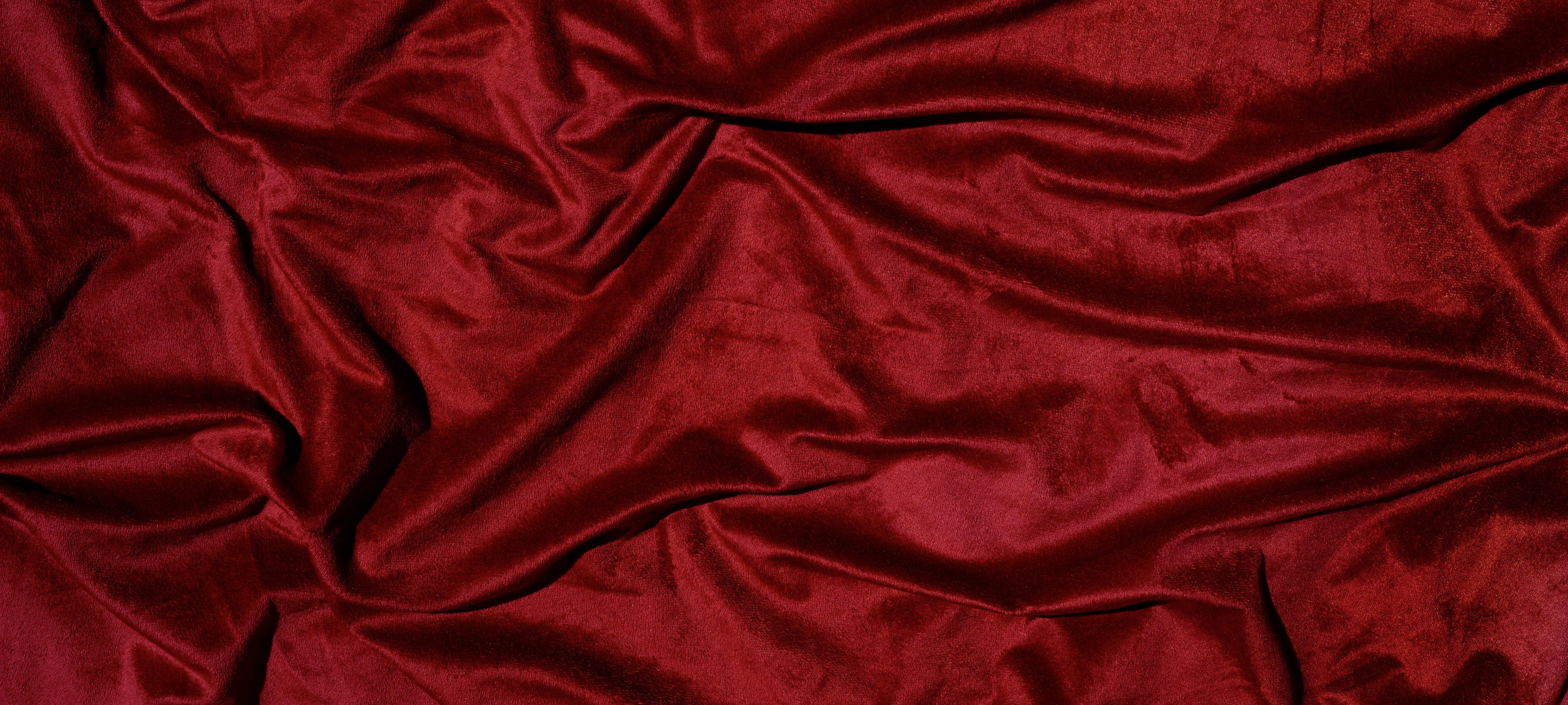 Wandverkleidung Schlafzimmer-Rote Satin Seide