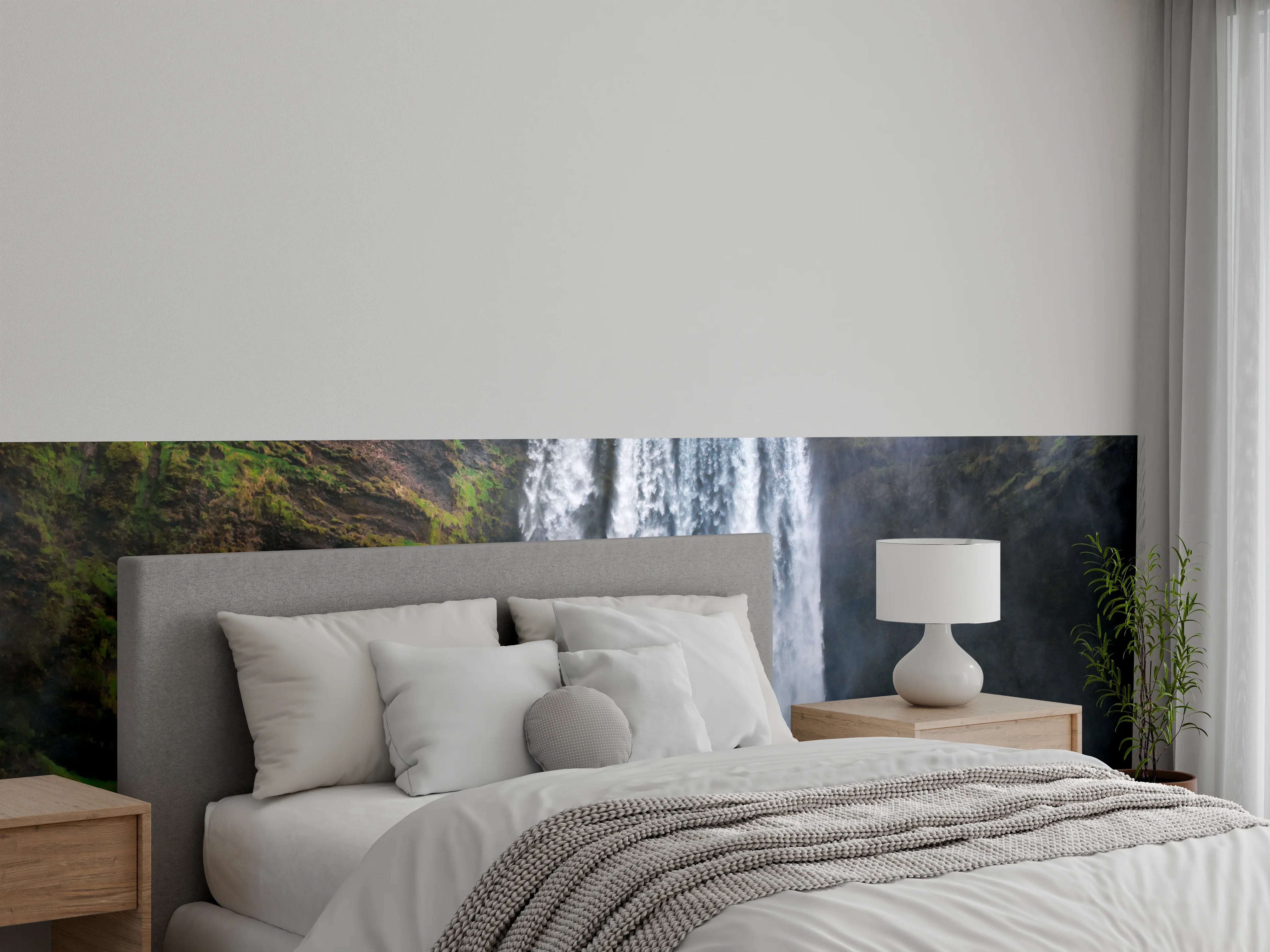 Wandverkleidung Schlafzimmer - Silberne Wasserfluten vor Nebelgrau