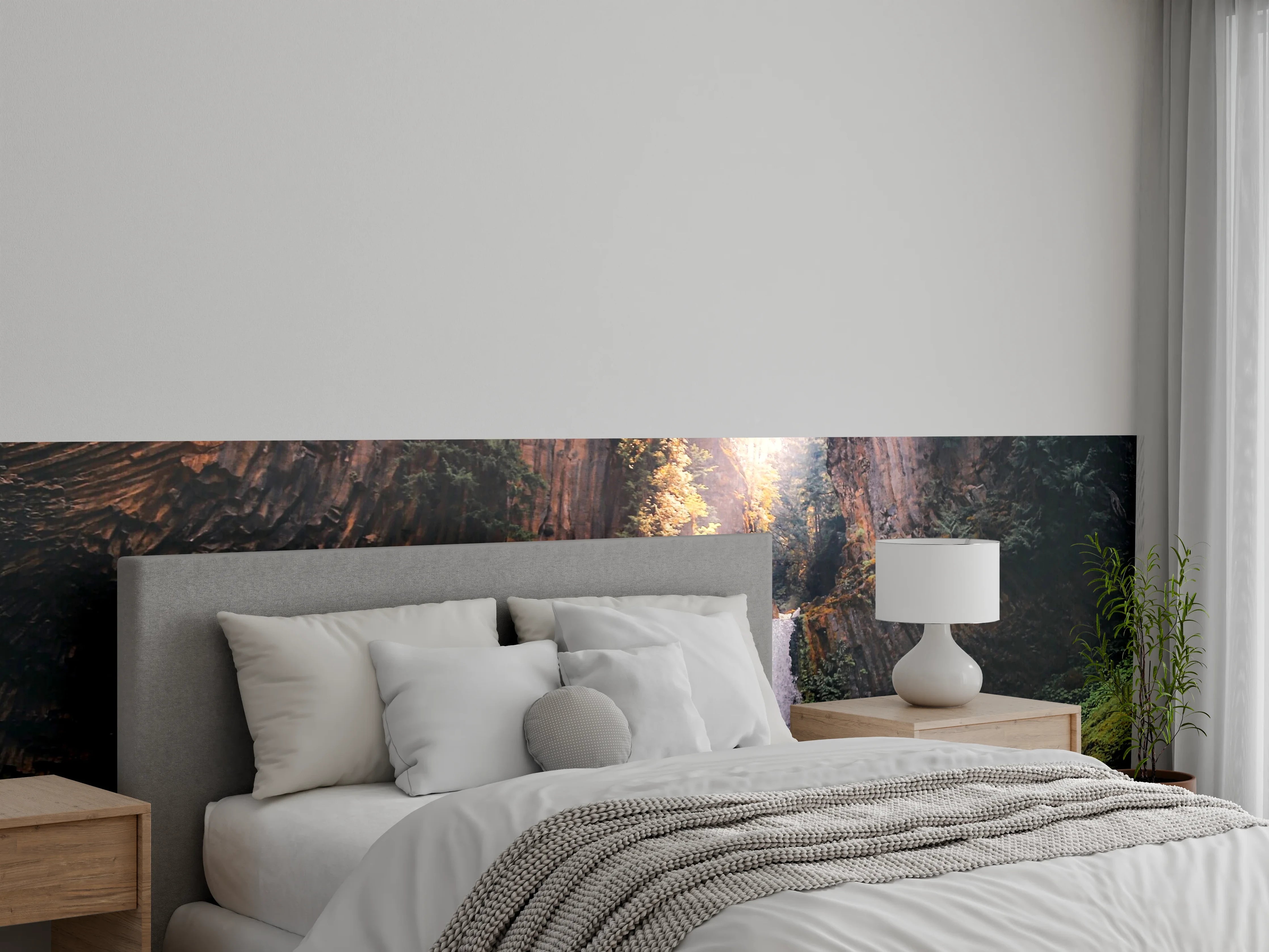 Wandverkleidung Schlafzimmer - Silberner Wasserfall im Lichtspiel