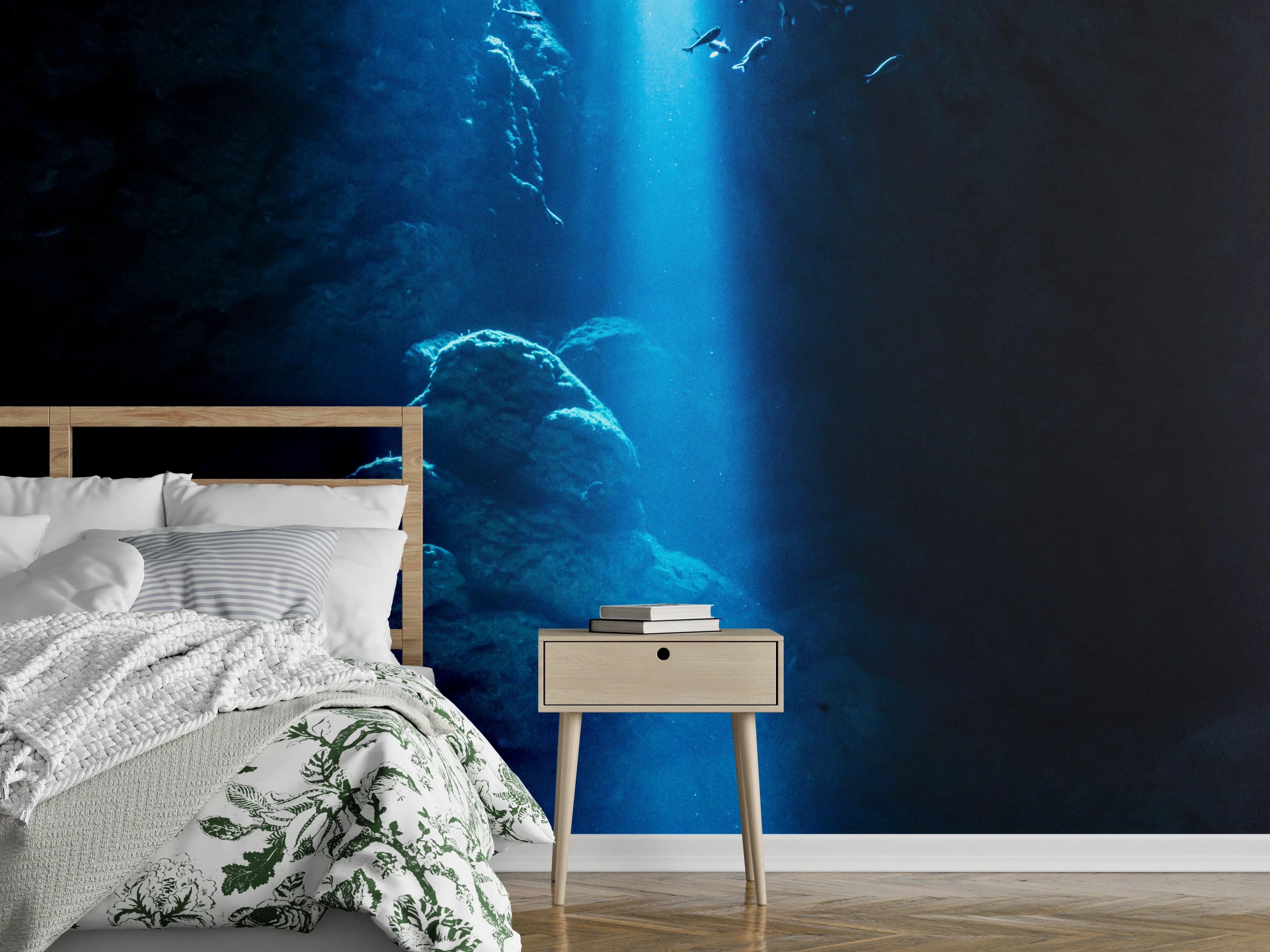 Wandverkleidung Schlafzimmer - Sonnenstrahl in die Unterwasserhöhle im japanischen Ozean