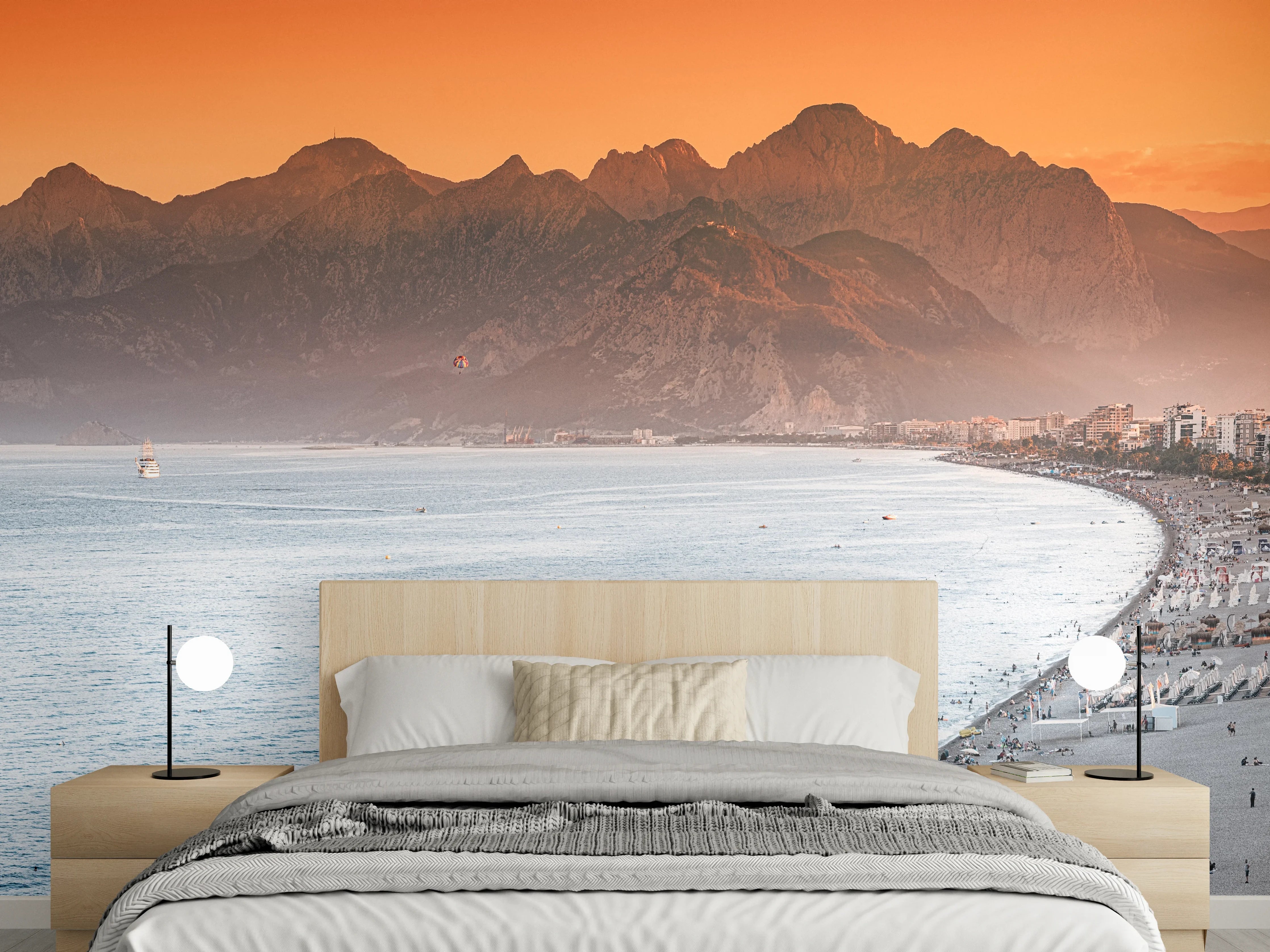 Wandverkleidung Schlafzimmer - Sonnenuntergangspanorama am Strand mit Bergen