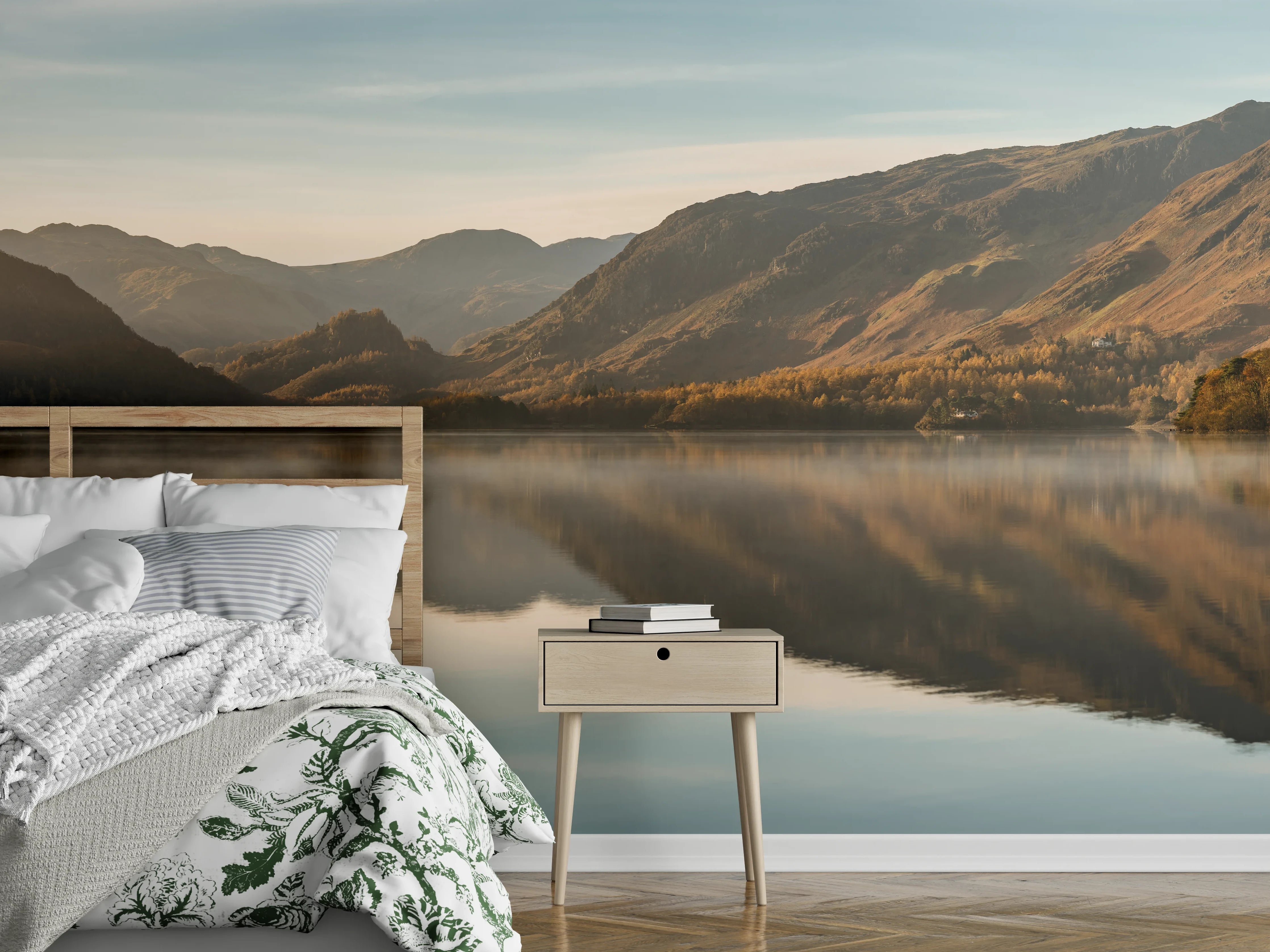 Wandverkleidung Schlafzimmer - Spiegelnde Sonnenaufgangs-Landschaft am See