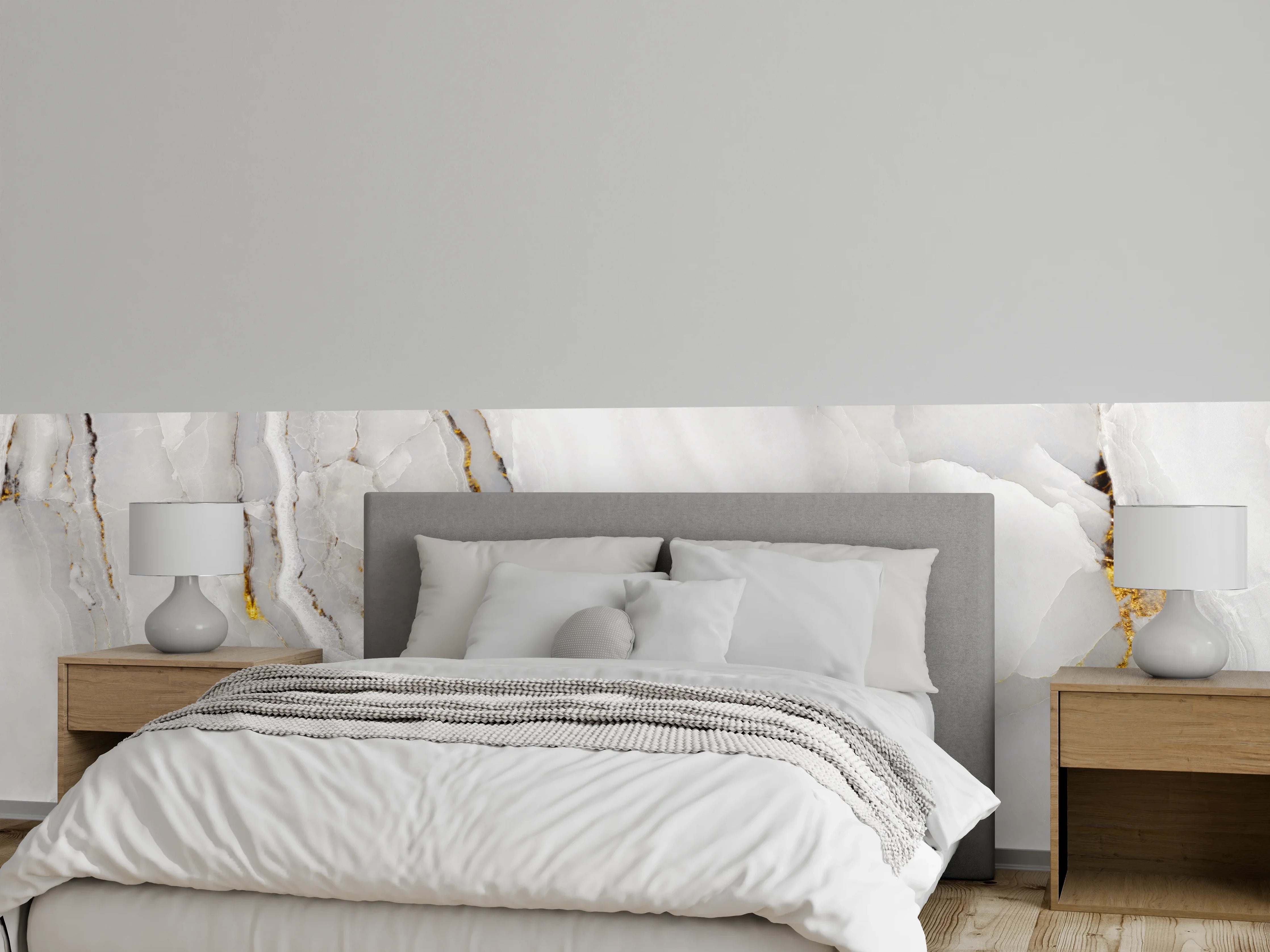 Wandverkleidung Schlafzimmer - Statuario Marmor mit goldenen Akzenten