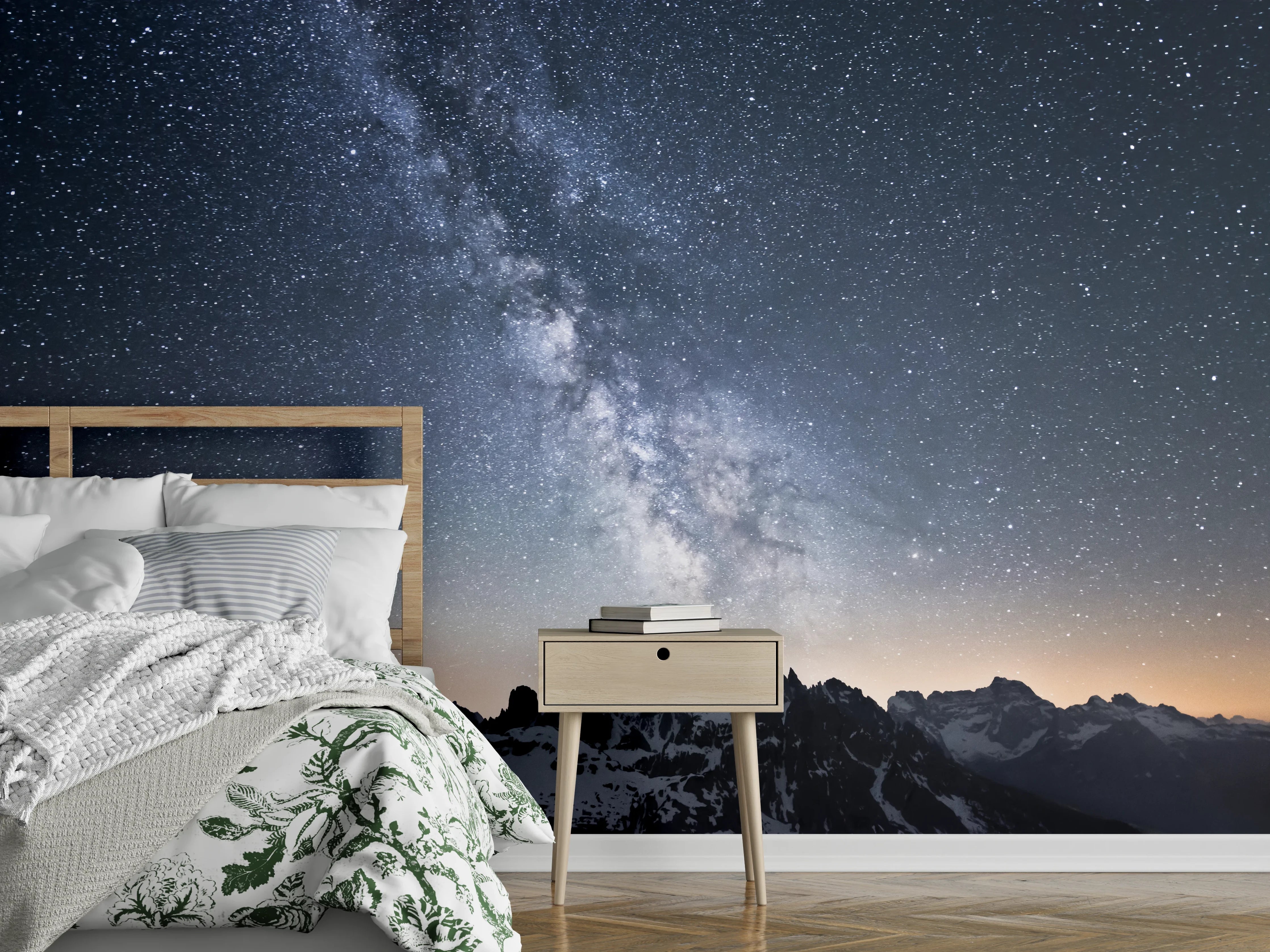 Wandverkleidung Schlafzimmer - Sternenhimmel über Bergrücken Panorama