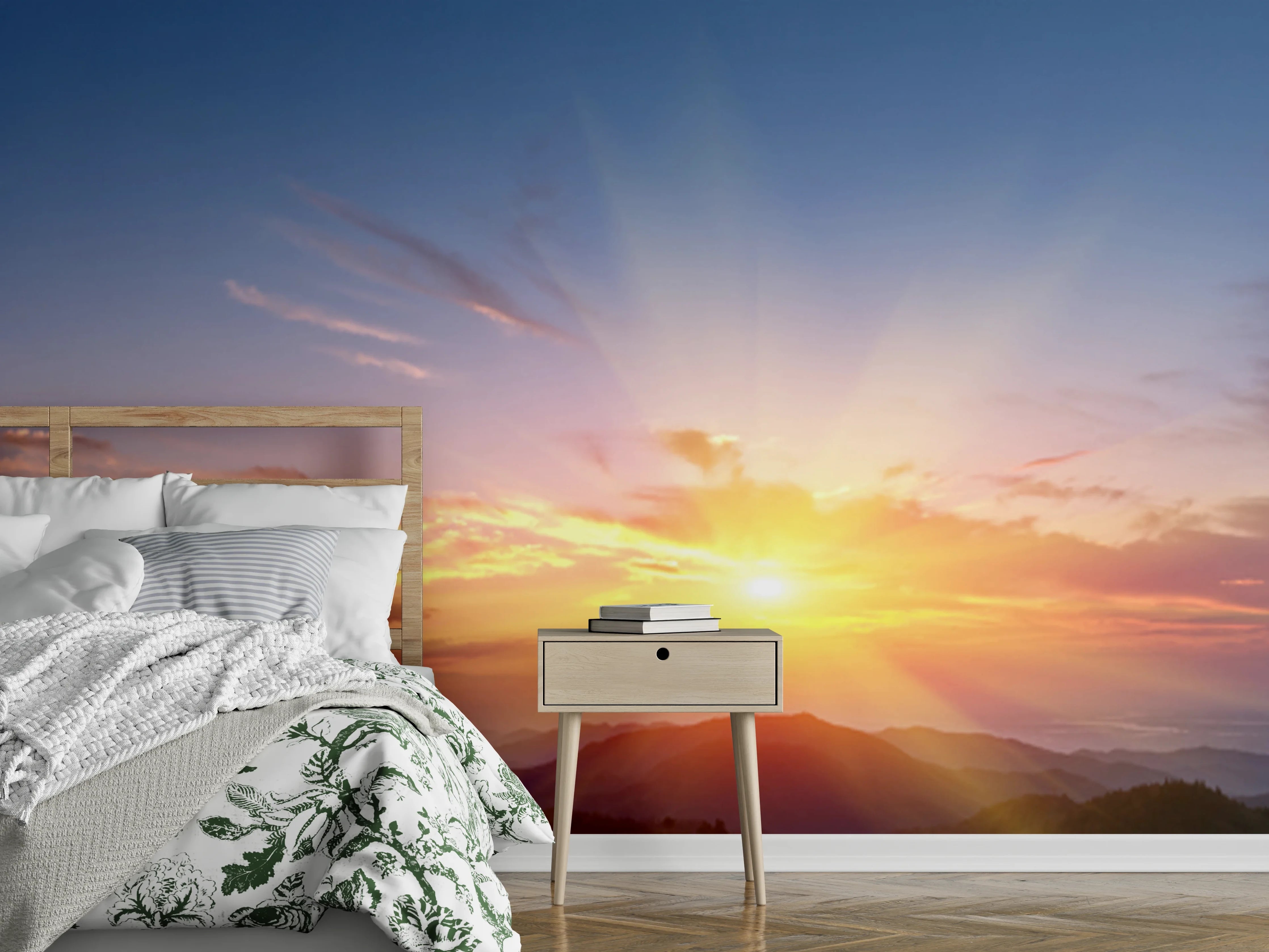 Wandverkleidung Schlafzimmer - Strahlender Sonnenaufgang über Berglandschaft