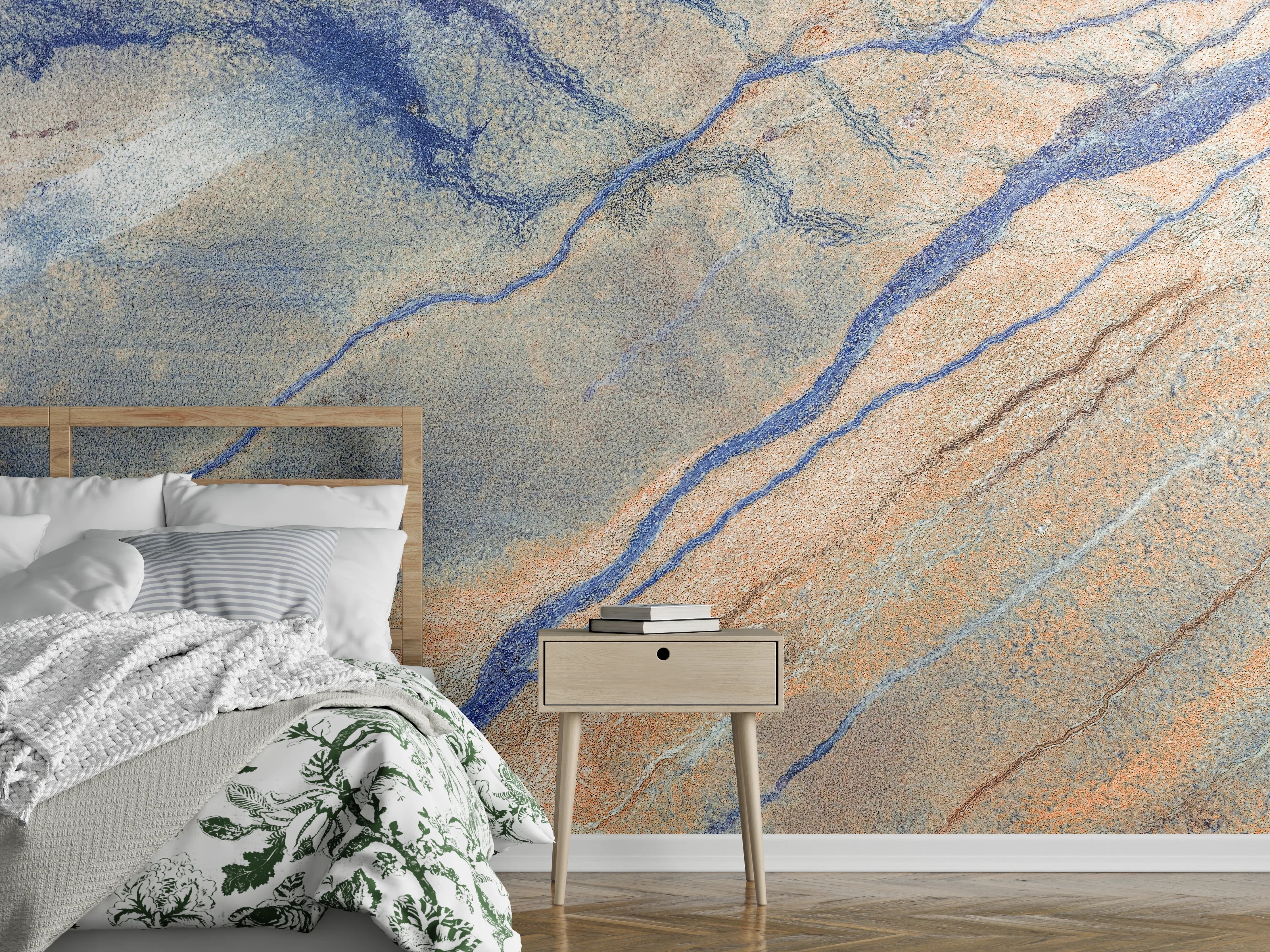 Wandverkleidung Schlafzimmer - Trendiges Gesteinsmuster in Beige-Blau-Optik