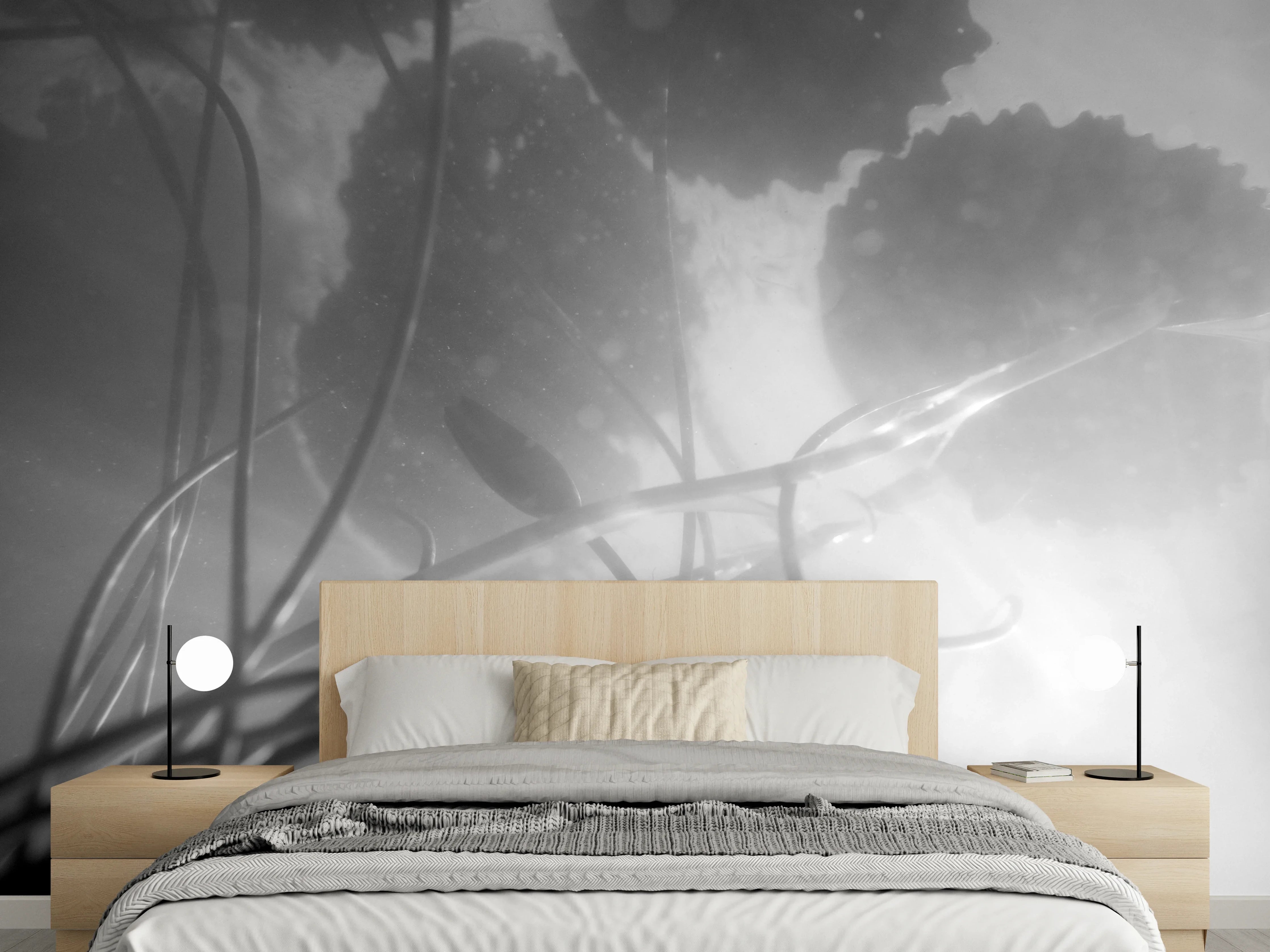Wandverkleidung Schlafzimmer - Unterwasser Seerosen Schwarz-Weiß Fotokunst