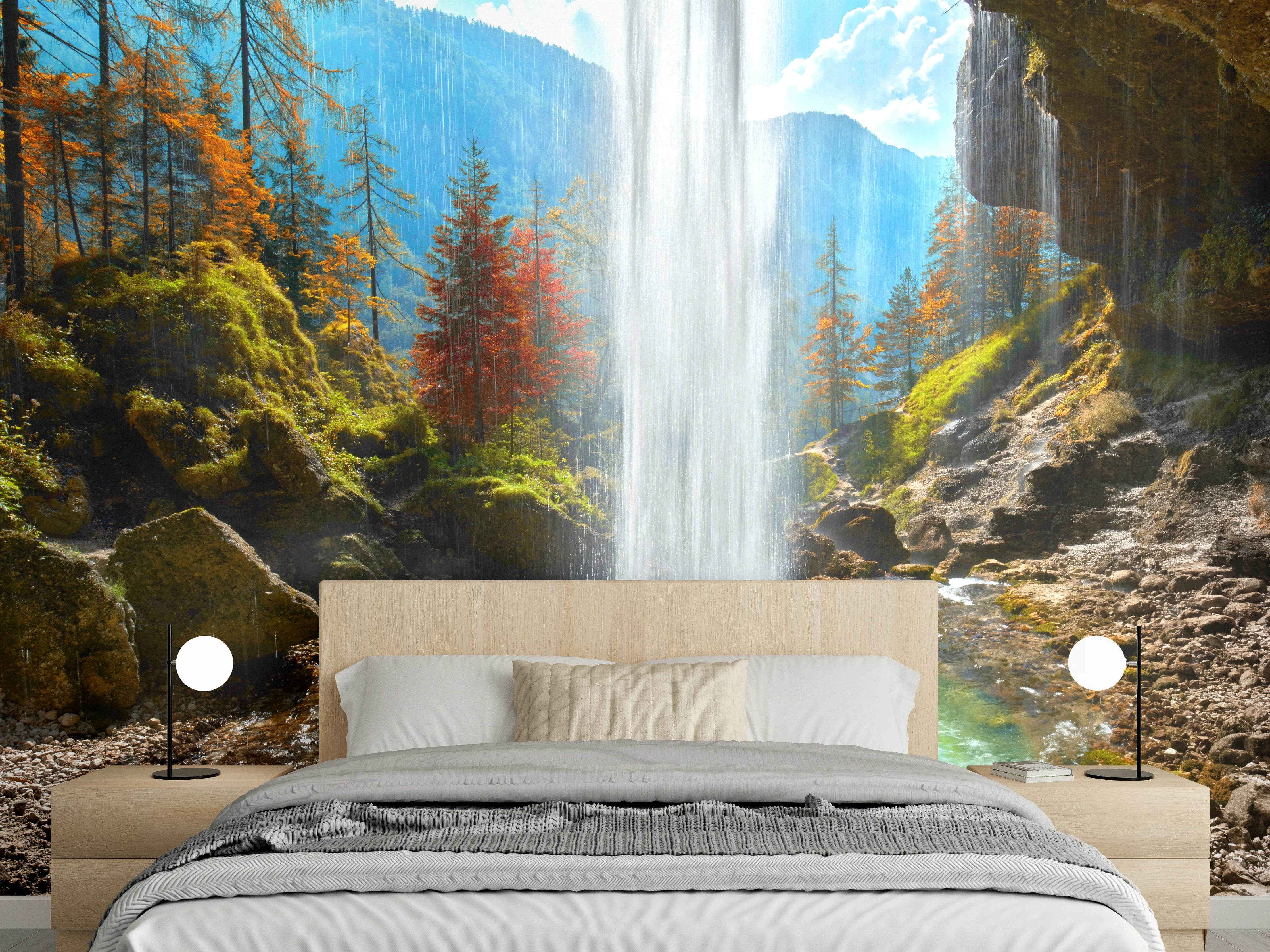 Wandverkleidung Schlafzimmer - Wasserfall im Sonnenlicht Wald Berg