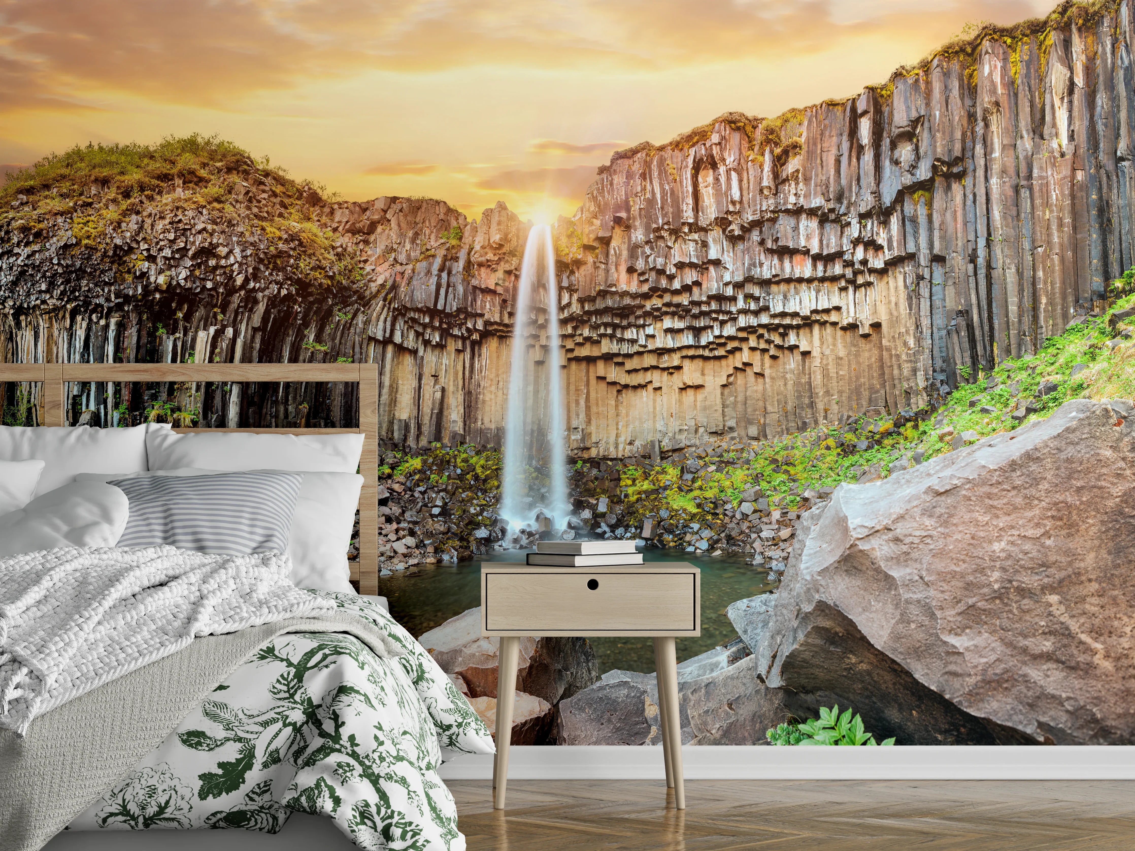 Wandverkleidung Schlafzimmer - Wasserfall vor Basaltsäulen Sonnenuntergang