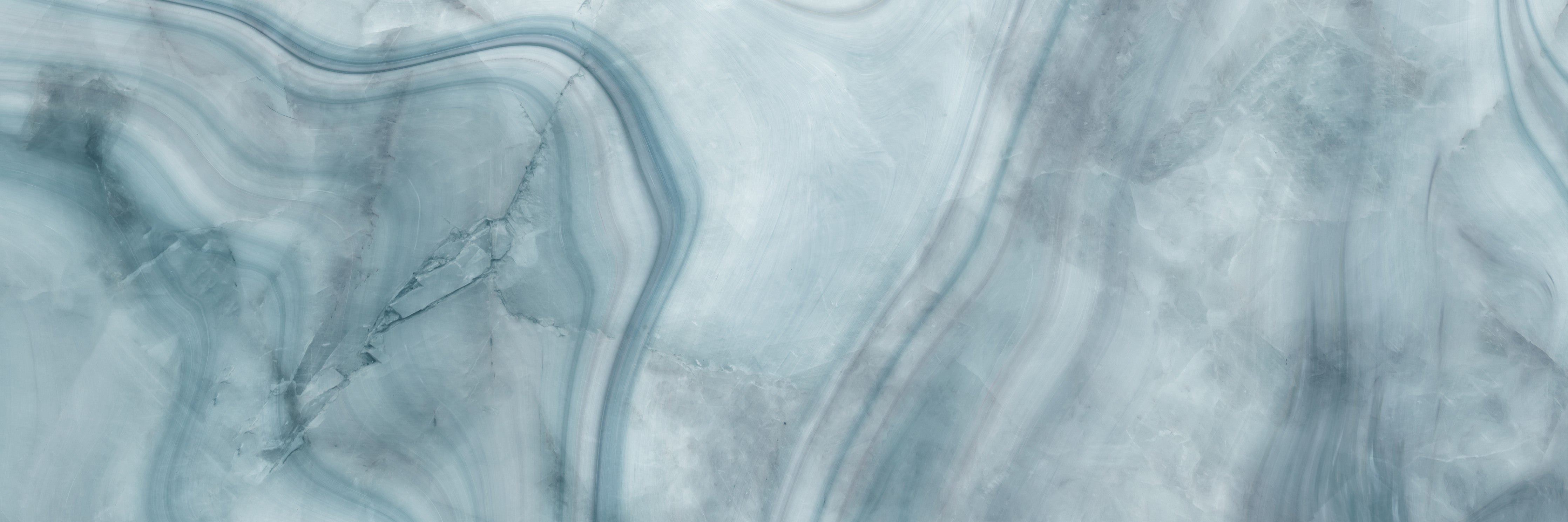 Wandverkleidung Schlafzimmer-Weiß-Grau-Blauer Marmor