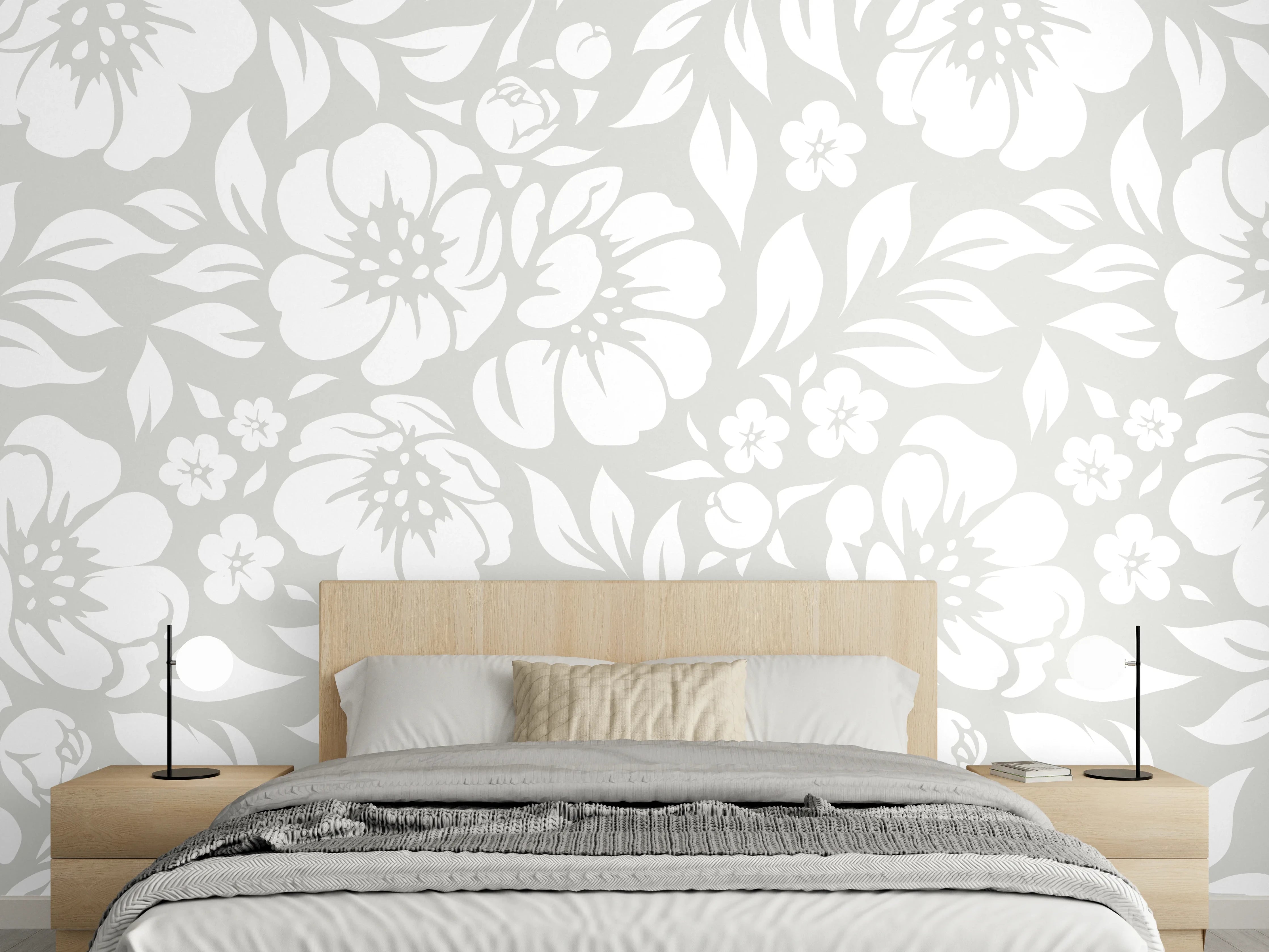 Wandverkleidung Schlafzimmer - Weiße Blumenmuster auf cremefarbenem Hintergrund