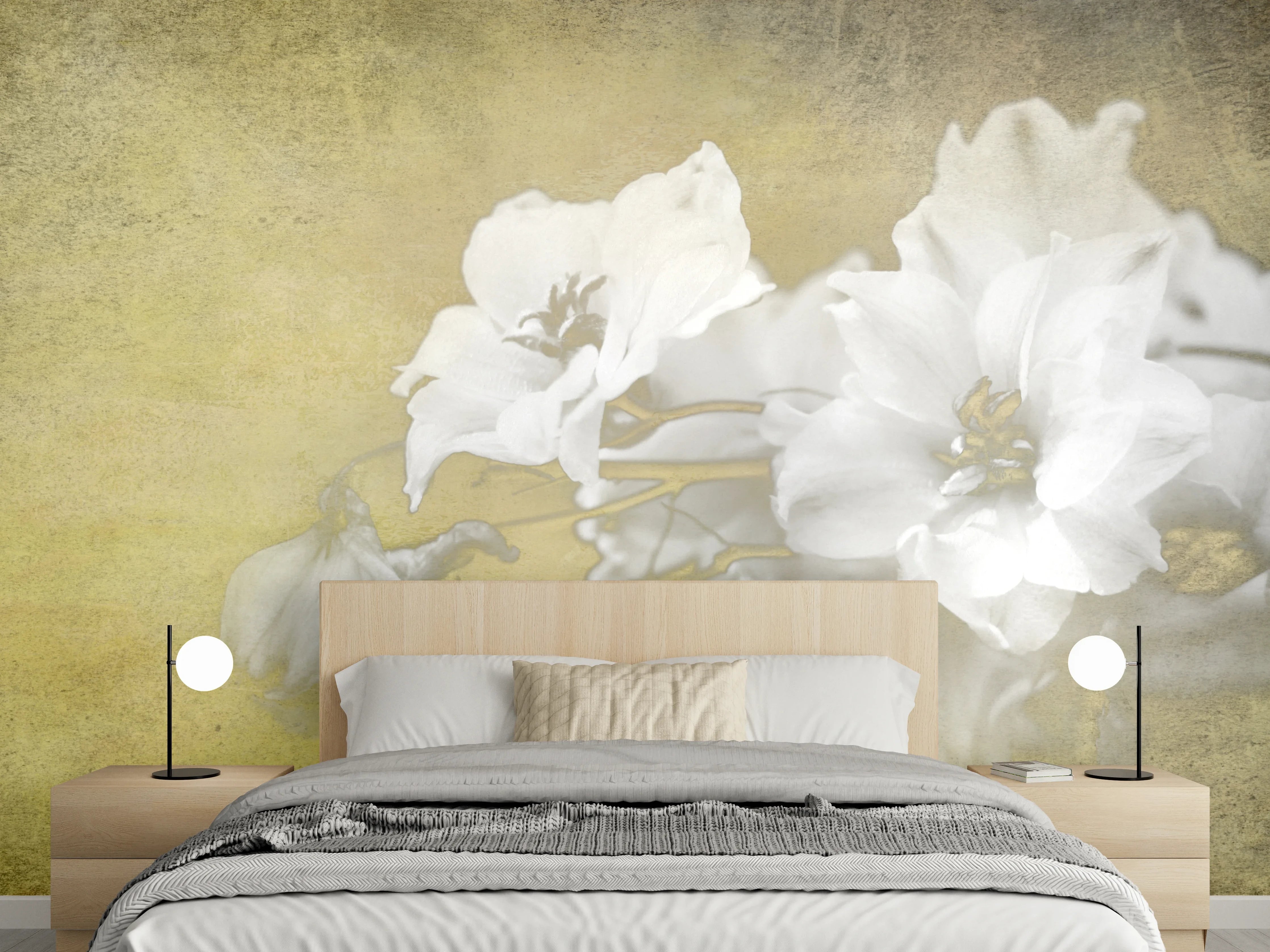Wandverkleidung Schlafzimmer - Weiße Vintage-Blumen auf sanftem Gelb