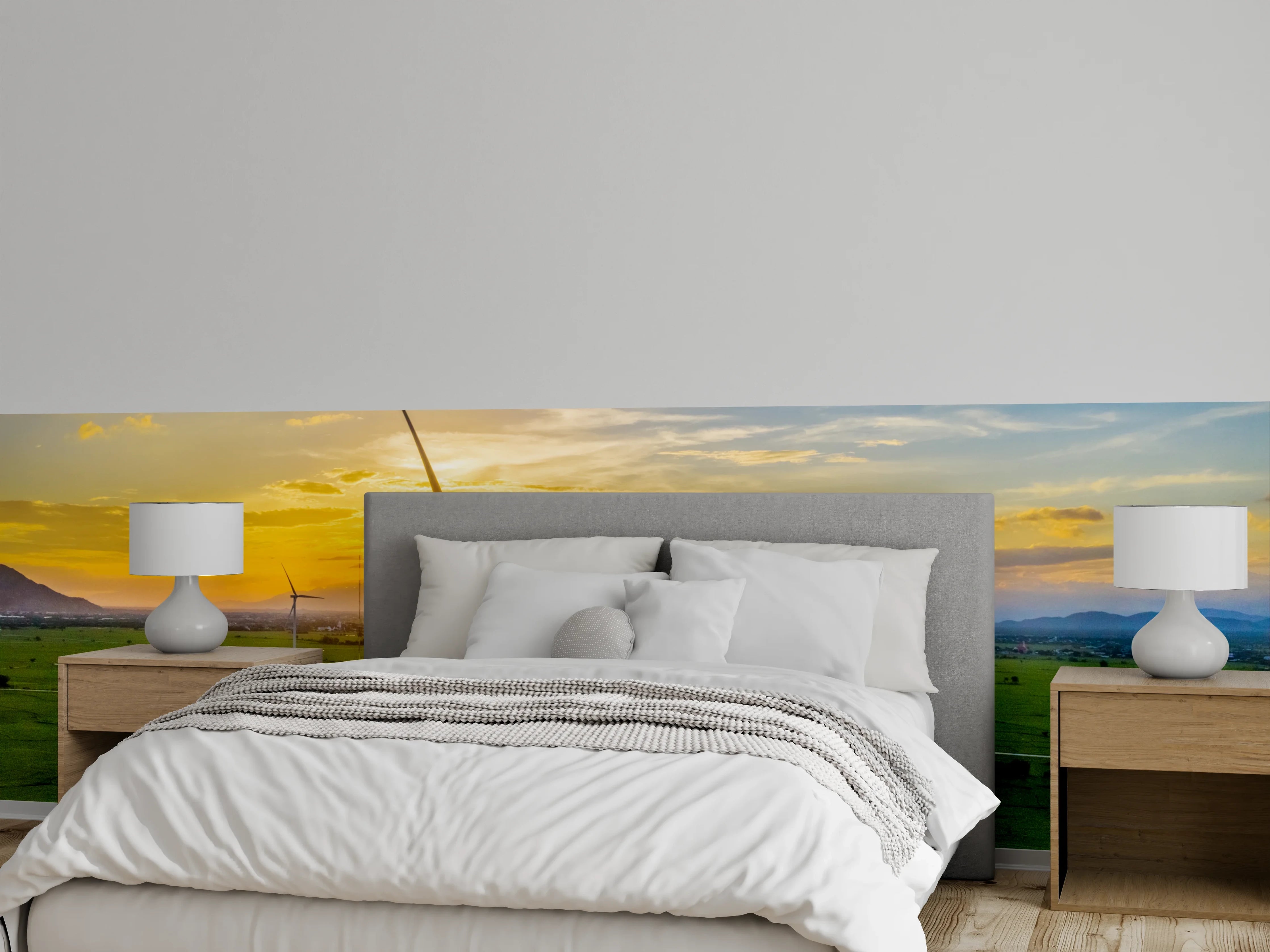 Wandverkleidung Schlafzimmer - Windräder auf grüner Wiese bei Sonnenuntergang