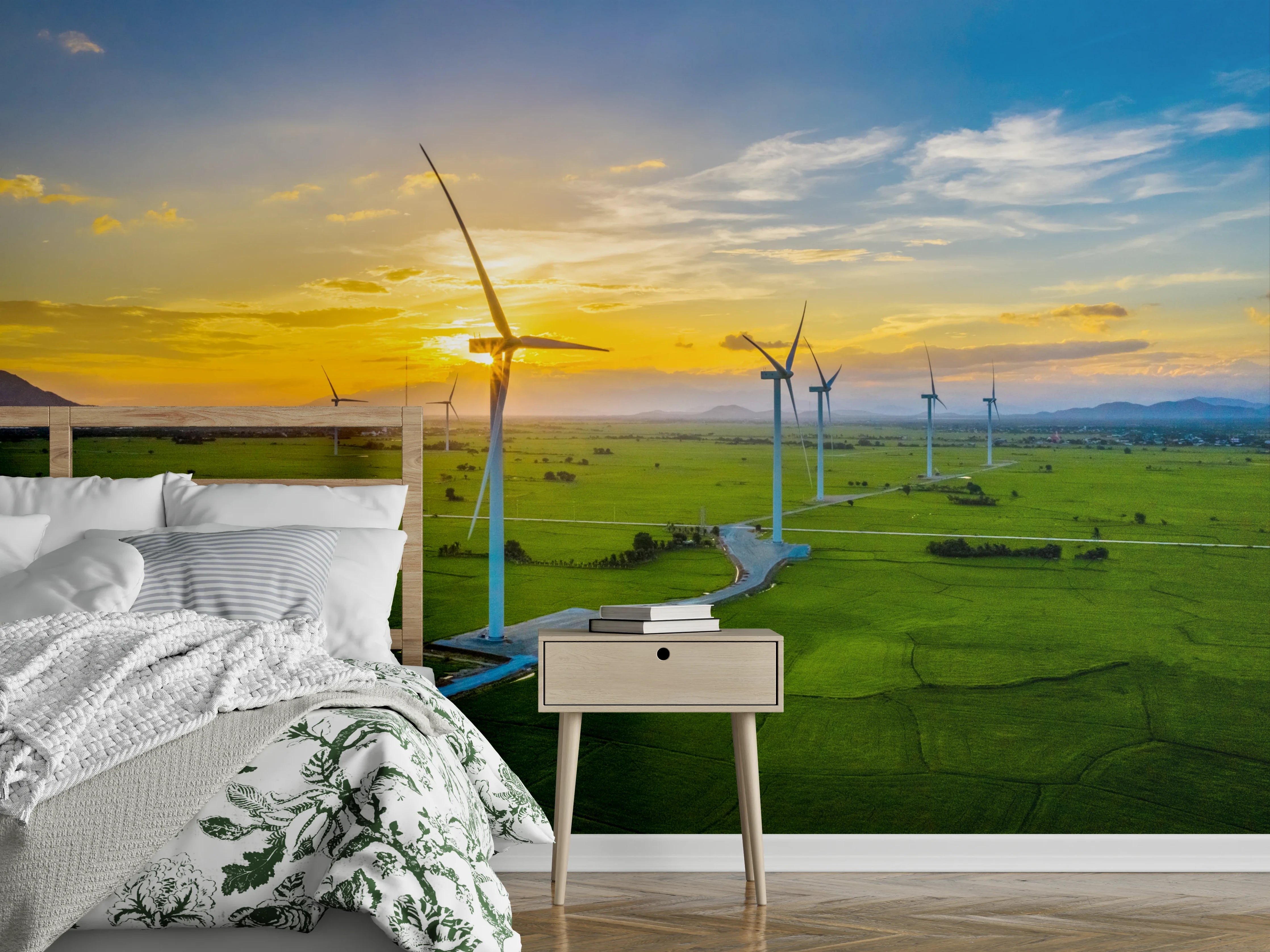 Wandverkleidung Schlafzimmer - Windräder auf grüner Wiese bei Sonnenuntergang