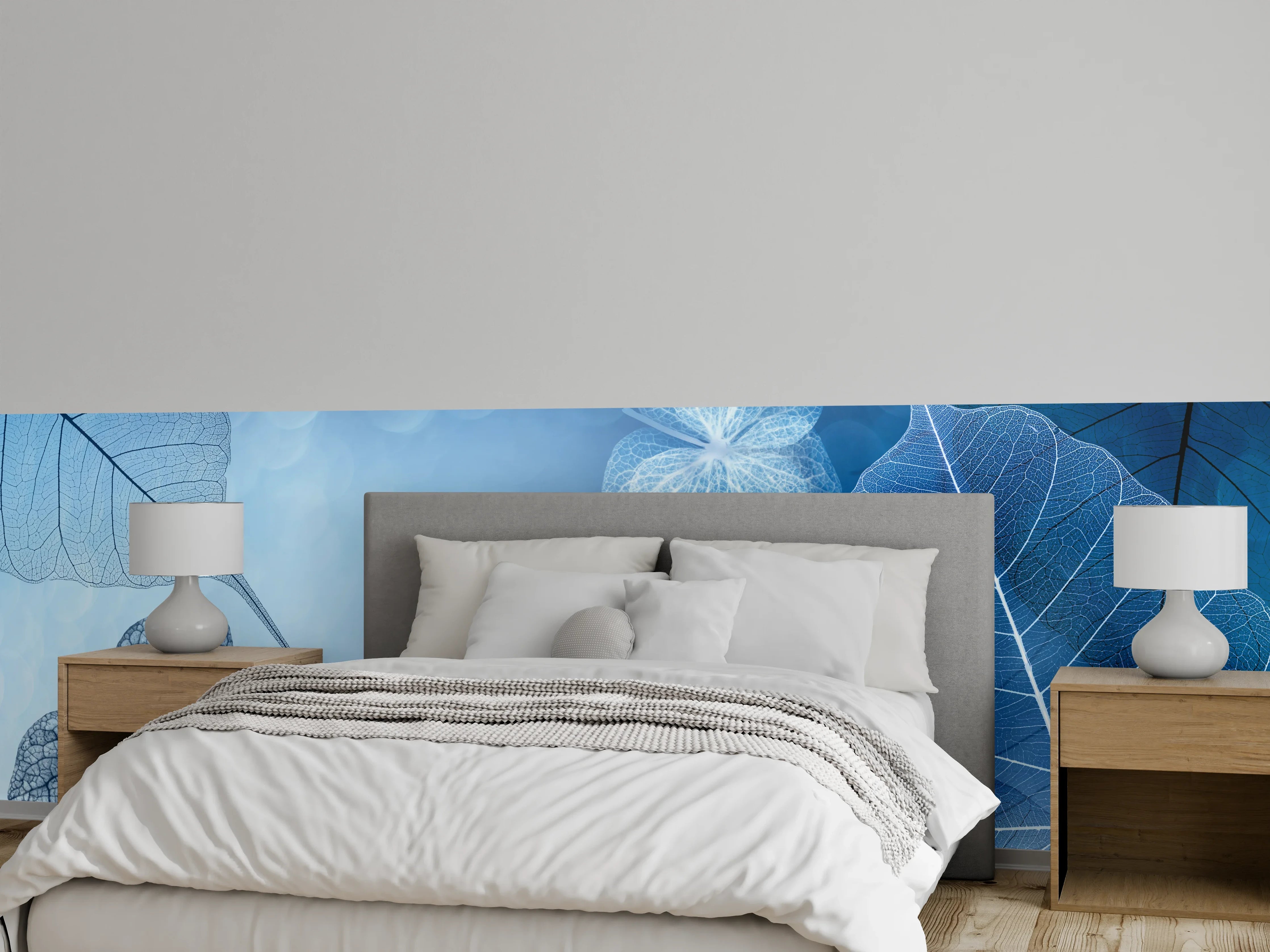 Wandverkleidung Schlafzimmer - Zarte Blätter in Blau – filigran & edel