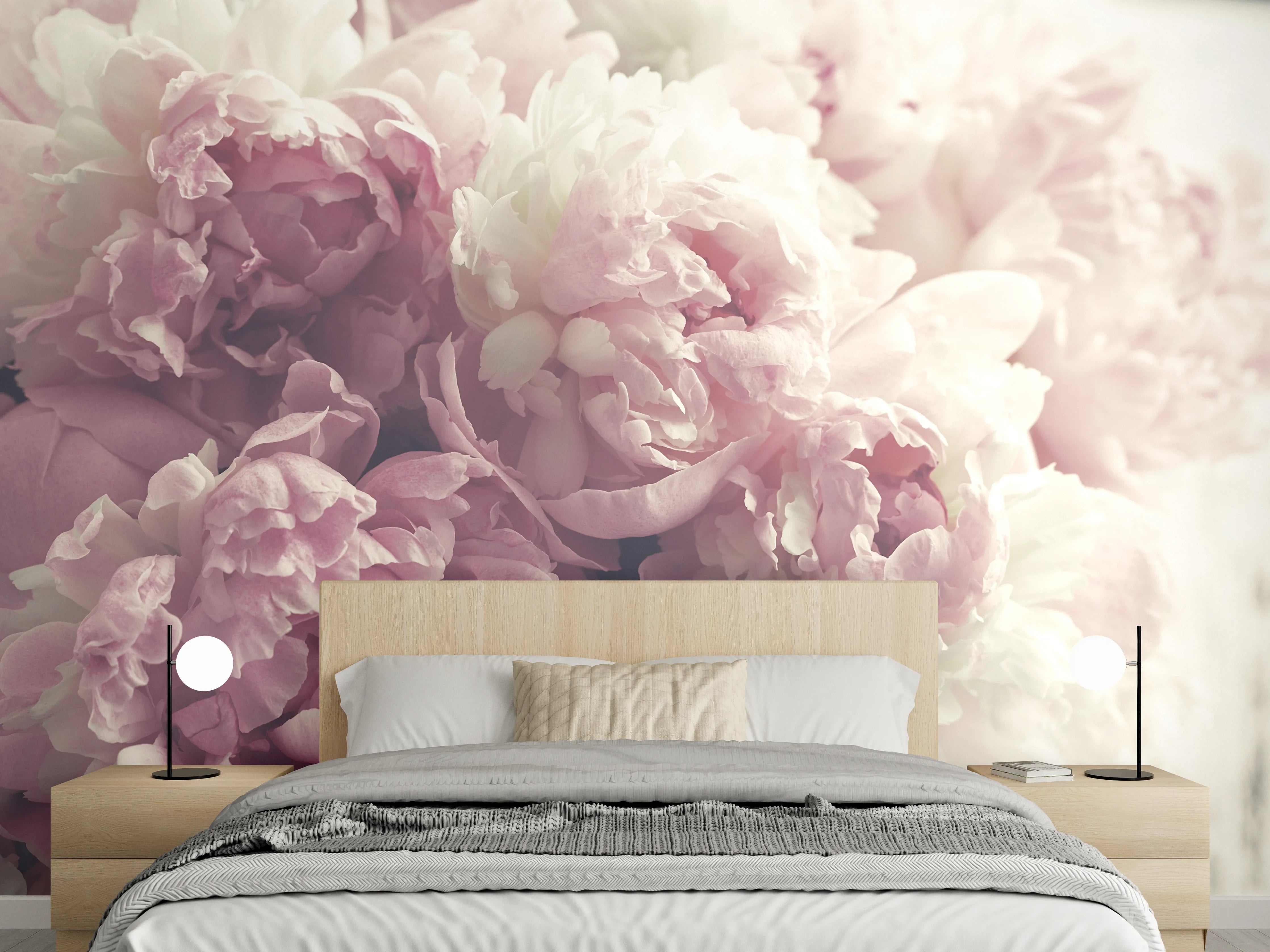 Wandverkleidung Schlafzimmer - Zarte Pfingstrosen in Pastellrosa