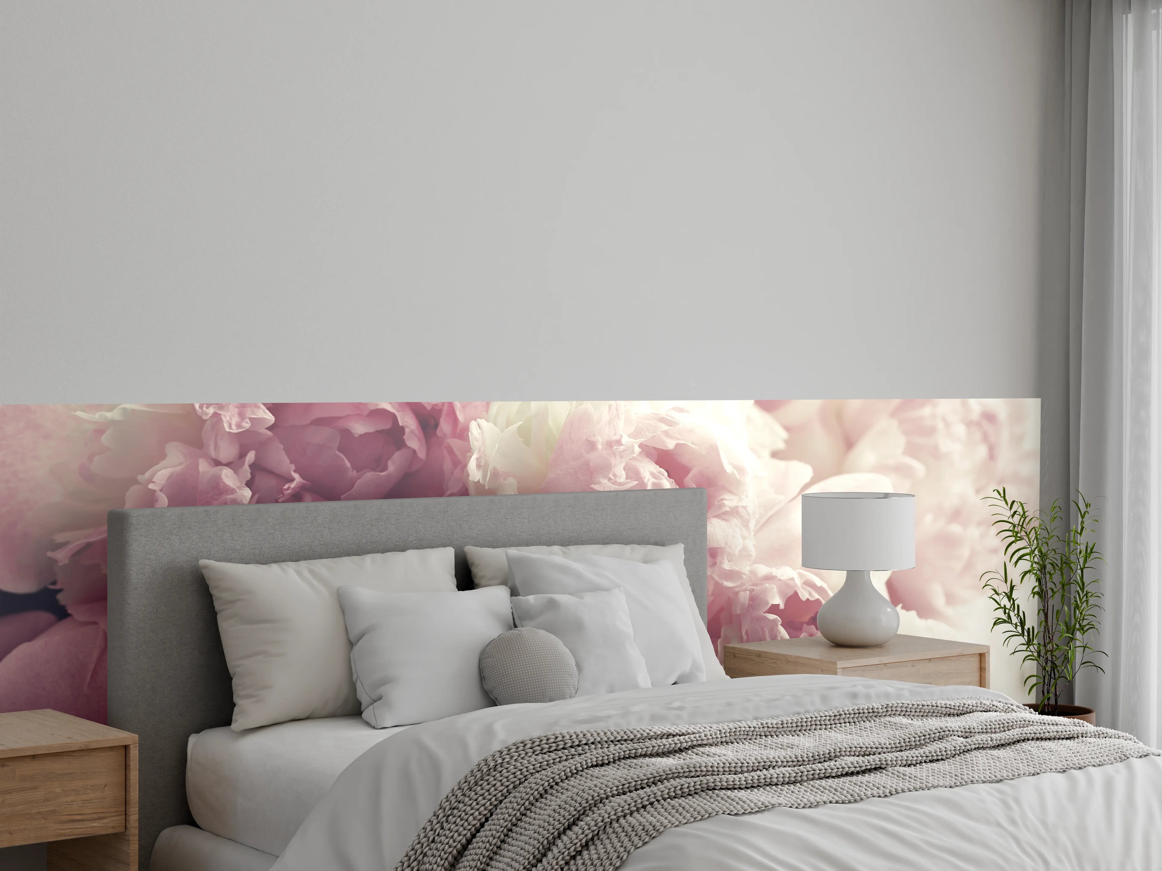 Wandverkleidung Schlafzimmer - Zarte Pfingstrosen in Pastellrosa