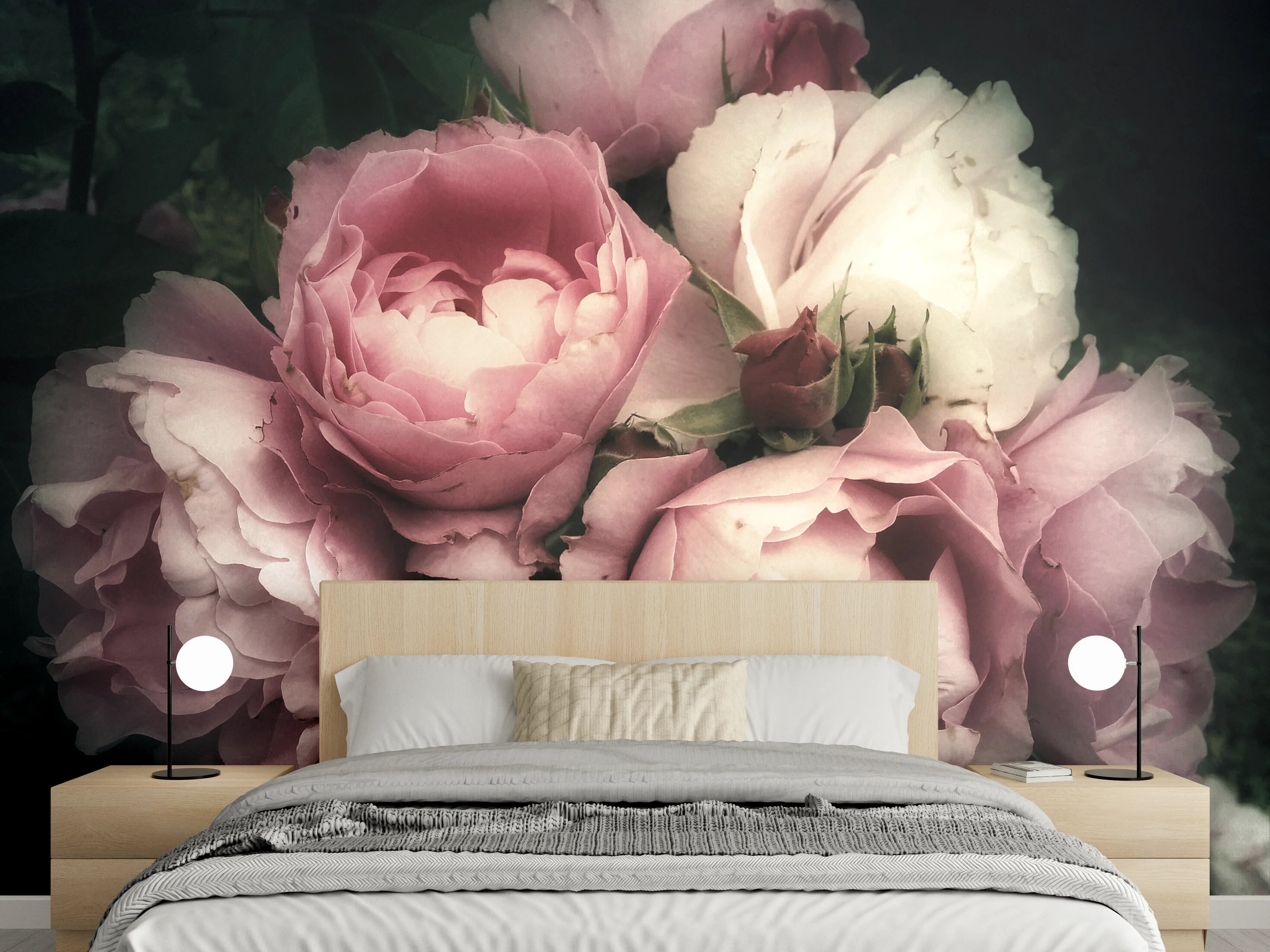 Wandverkleidung Schlafzimmer - Zarte Pfingstrosen in Rosa und Weiß