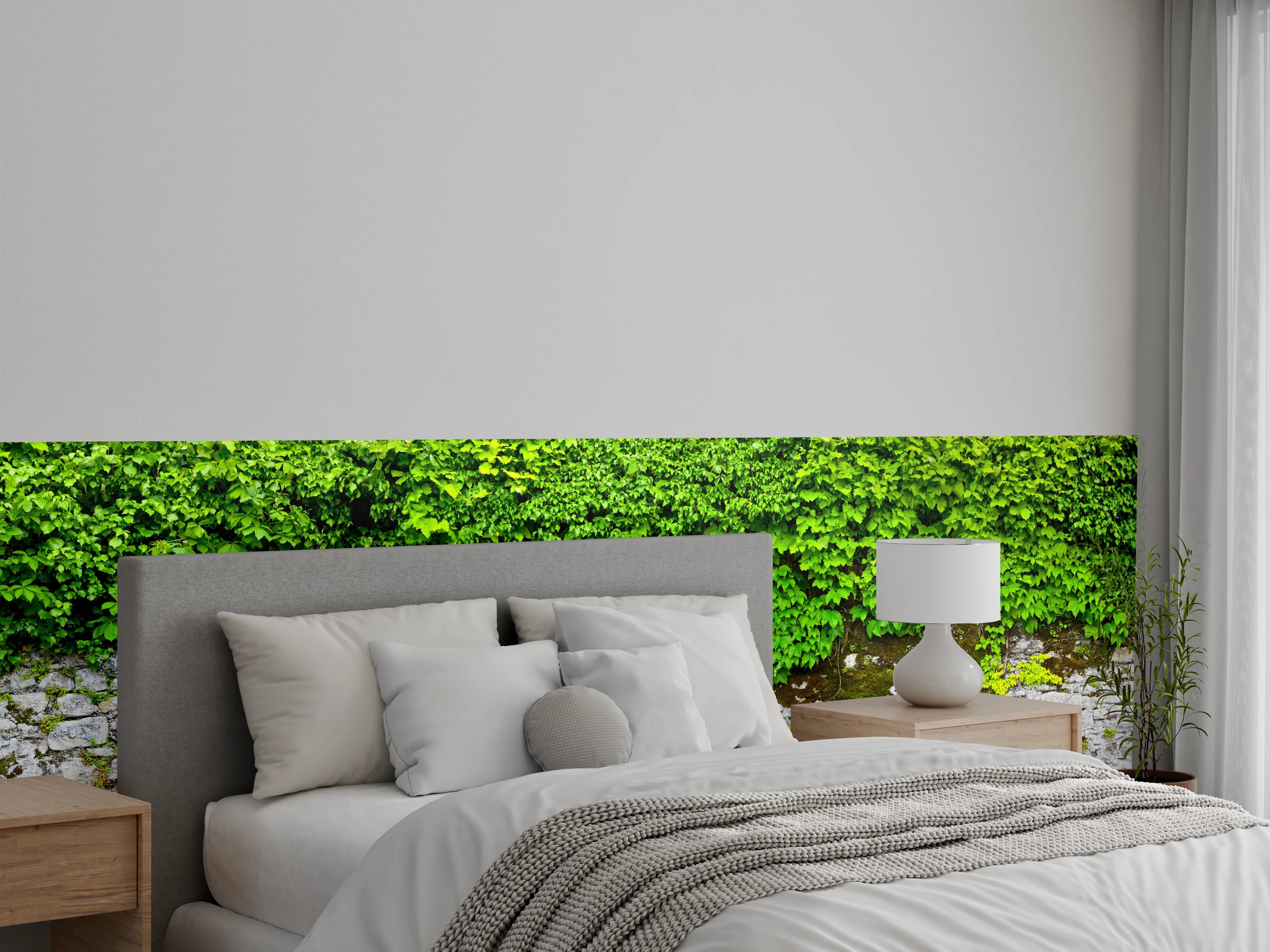 Wandverkleidung Schlafzimmer - überwucherte Burgmauer